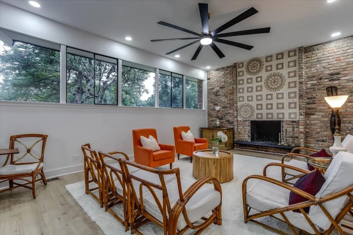 Single Family Residence For Sale in Dallas County , 1729 Boca Chica Drive, Dallas, Texas 75232, 4 Bedroom, 2 Bathroom, 2 Garage spaces, 3,966 Sqft, built in 1958, mls#21367290, Real Estate Agent in Dallas, Homes For Sale in Dallas county, Homes For Sale in Dallas, Realtor in Dallas Texas, Real Estate Brokerage Independent Realty Texas, Luminita Cordes Realtor
