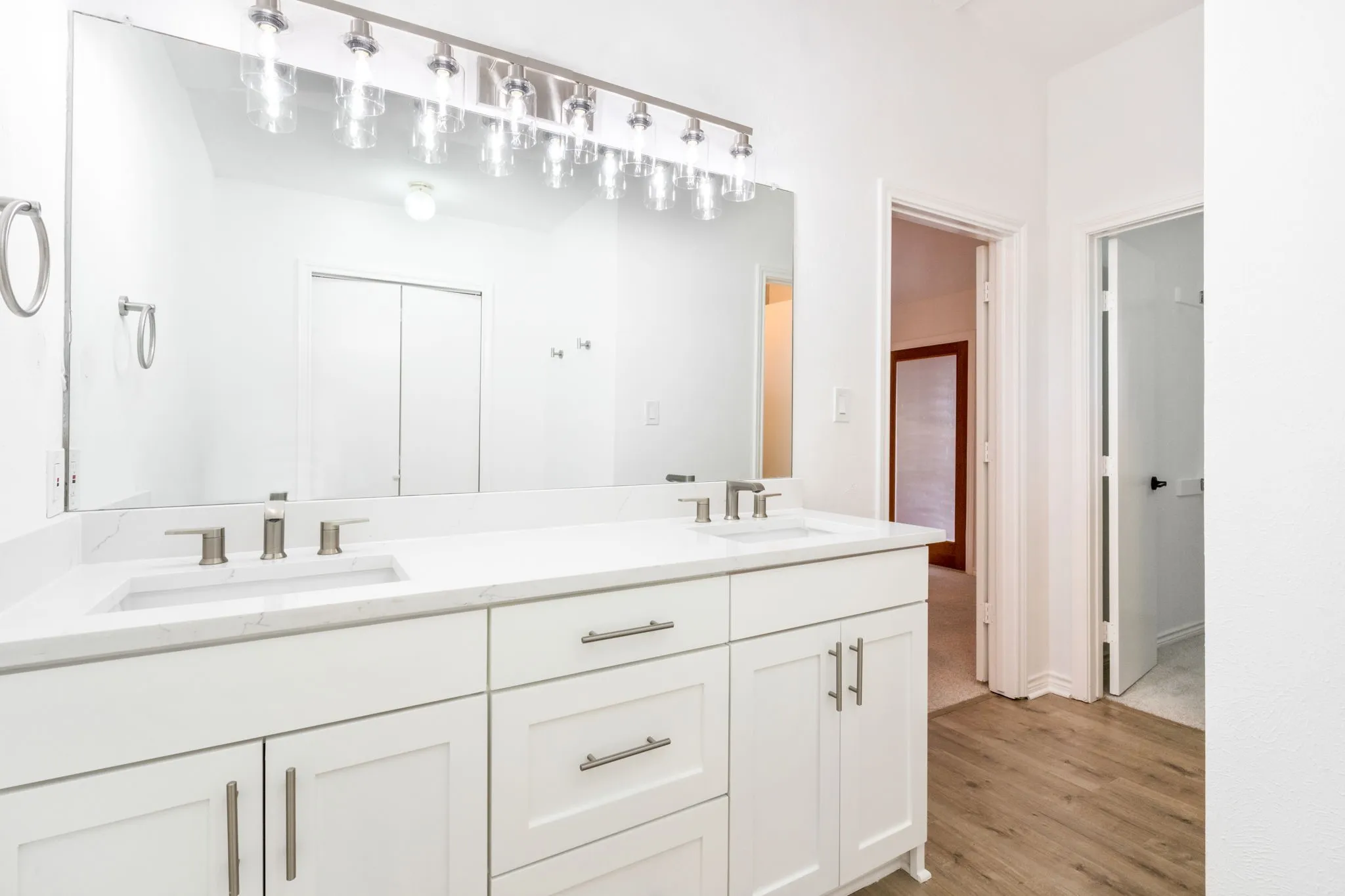 Single Family Residence For Sale in Collin County , 3105 Roundrock Trail, Plano, Texas 75075, 4 Bedroom, 3 Bathroom, 2 Garage spaces, 2,331 Sqft, built in 1974, mls#21365444, Real Estate Agent in Plano, Homes For Sale in Collin county, Homes For Sale in Plano, Realtor in Plano Texas, Real Estate Brokerage Independent Realty Texas, Luminita Cordes Realtor