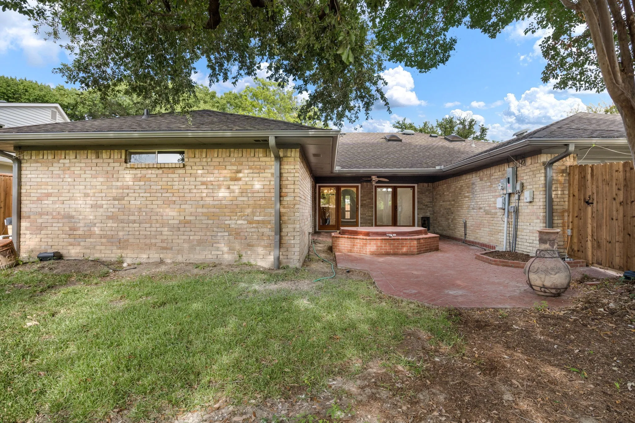Single Family Residence For Sale in Collin County , 3105 Roundrock Trail, Plano, Texas 75075, 4 Bedroom, 3 Bathroom, 2 Garage spaces, 2,331 Sqft, built in 1974, mls#21365444, Real Estate Agent in Plano, Homes For Sale in Collin county, Homes For Sale in Plano, Realtor in Plano Texas, Real Estate Brokerage Independent Realty Texas, Luminita Cordes Realtor
