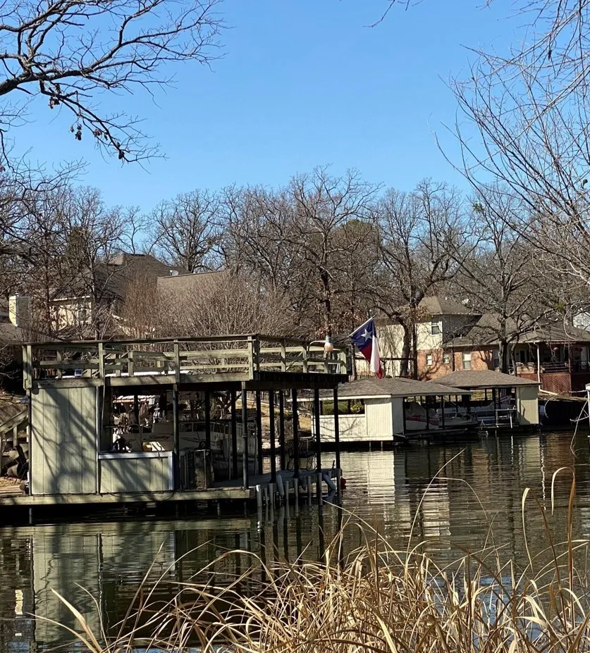 Waterfront property, bock decks allowed