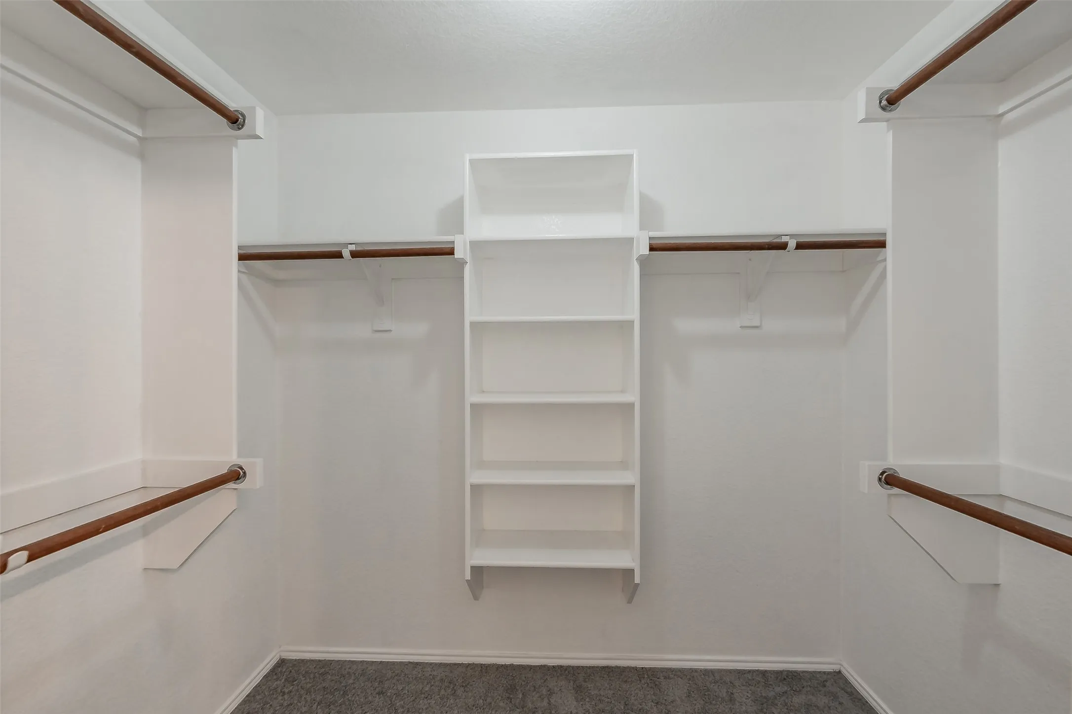 Single Family Residence For Sale in Tarrant County , 5140 Waterview Court, Fort Worth, Texas 76179, 3 Bedroom, 2 Bathroom, 2 Garage spaces, 1,490 Sqft, built in 2006, mls#21367284, Real Estate Agent in Fort Worth, Homes For Sale in Tarrant county, Homes For Sale in Fort Worth, Realtor in Fort Worth Texas, Real Estate Brokerage Independent Realty Texas, Luminita Cordes Realtor