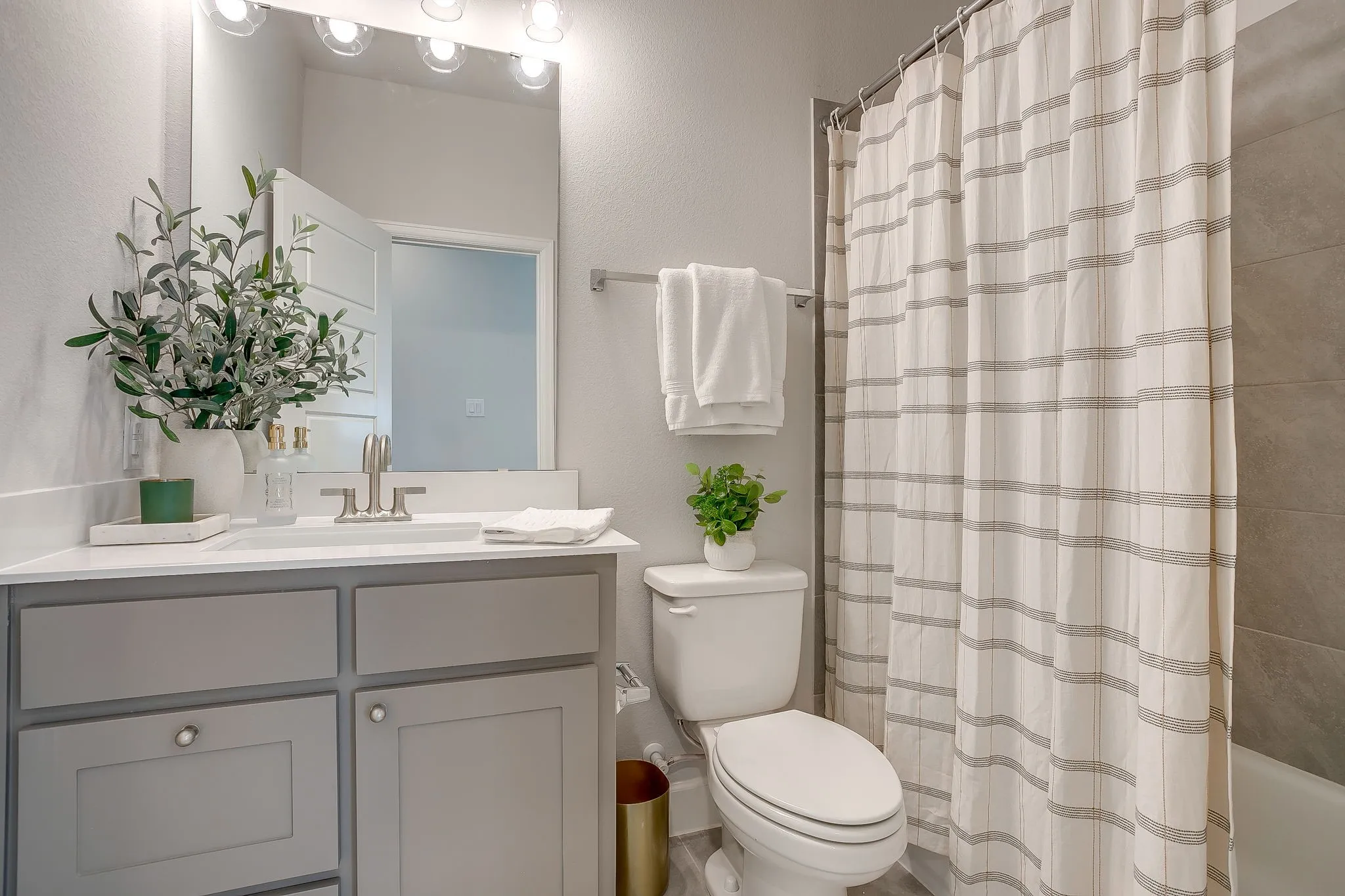 Townhouse For Sale in Parker County , 2117 Eastus Lane, Fort Worth, Texas 76008, 3 Bedroom, 3 Bathroom, 2 Garage spaces, 2,160 Sqft, built in 2023, mls#21367294, Real Estate Agent in Fort Worth, Homes For Sale in Parker county, Homes For Sale in Fort Worth, Realtor in Fort Worth Texas, Real Estate Brokerage Independent Realty Texas, Luminita Cordes Realtor