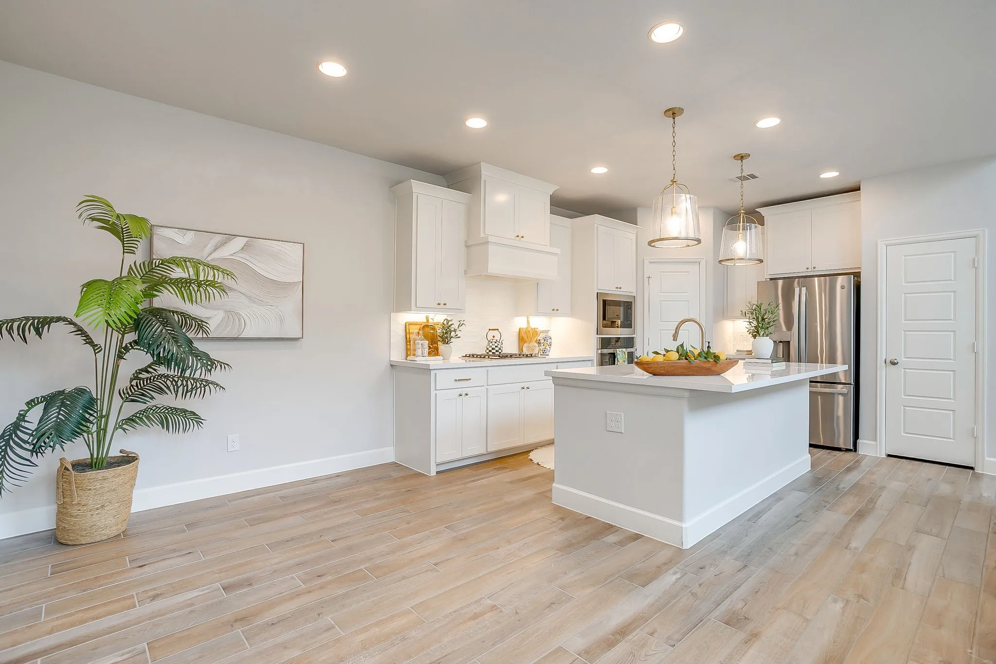 Townhouse For Sale in Parker County , 2117 Eastus Lane, Fort Worth, Texas 76008, 3 Bedroom, 3 Bathroom, 2 Garage spaces, 2,160 Sqft, built in 2023, mls#21367294, Real Estate Agent in Fort Worth, Homes For Sale in Parker county, Homes For Sale in Fort Worth, Realtor in Fort Worth Texas, Real Estate Brokerage Independent Realty Texas, Luminita Cordes Realtor