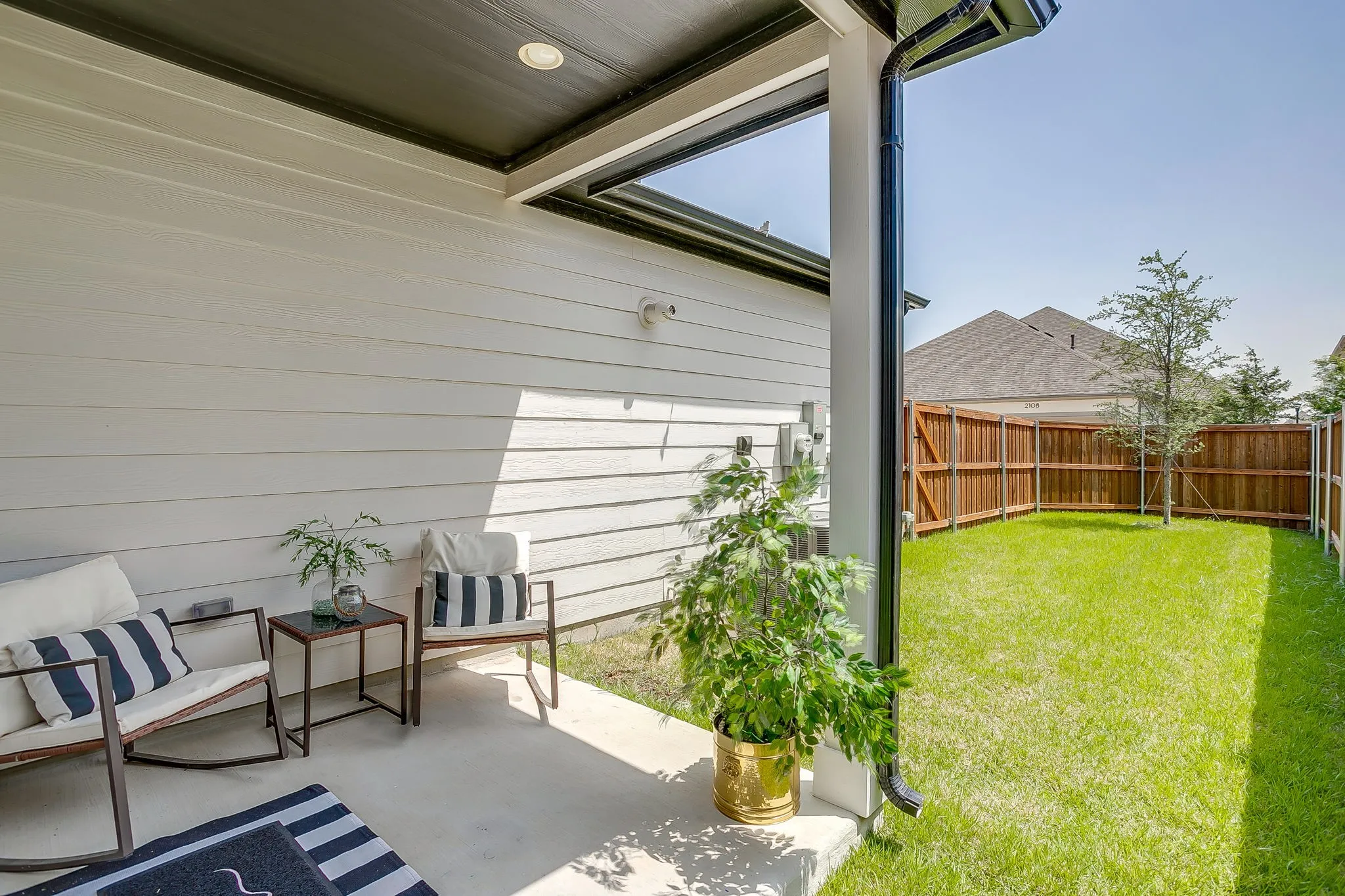 Townhouse For Sale in Parker County , 2117 Eastus Lane, Fort Worth, Texas 76008, 3 Bedroom, 3 Bathroom, 2 Garage spaces, 2,160 Sqft, built in 2023, mls#21367294, Real Estate Agent in Fort Worth, Homes For Sale in Parker county, Homes For Sale in Fort Worth, Realtor in Fort Worth Texas, Real Estate Brokerage Independent Realty Texas, Luminita Cordes Realtor