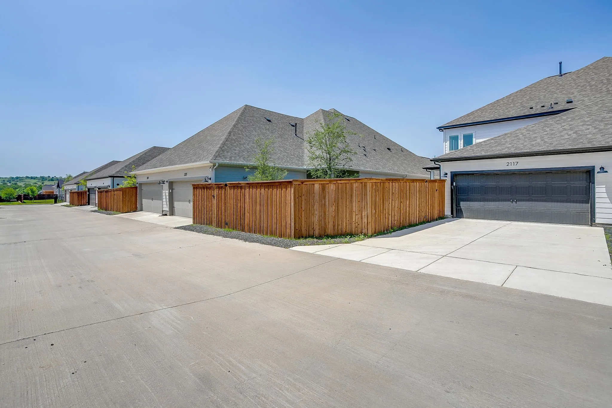 Townhouse For Sale in Parker County , 2117 Eastus Lane, Fort Worth, Texas 76008, 3 Bedroom, 3 Bathroom, 2 Garage spaces, 2,160 Sqft, built in 2023, mls#21367294, Real Estate Agent in Fort Worth, Homes For Sale in Parker county, Homes For Sale in Fort Worth, Realtor in Fort Worth Texas, Real Estate Brokerage Independent Realty Texas, Luminita Cordes Realtor