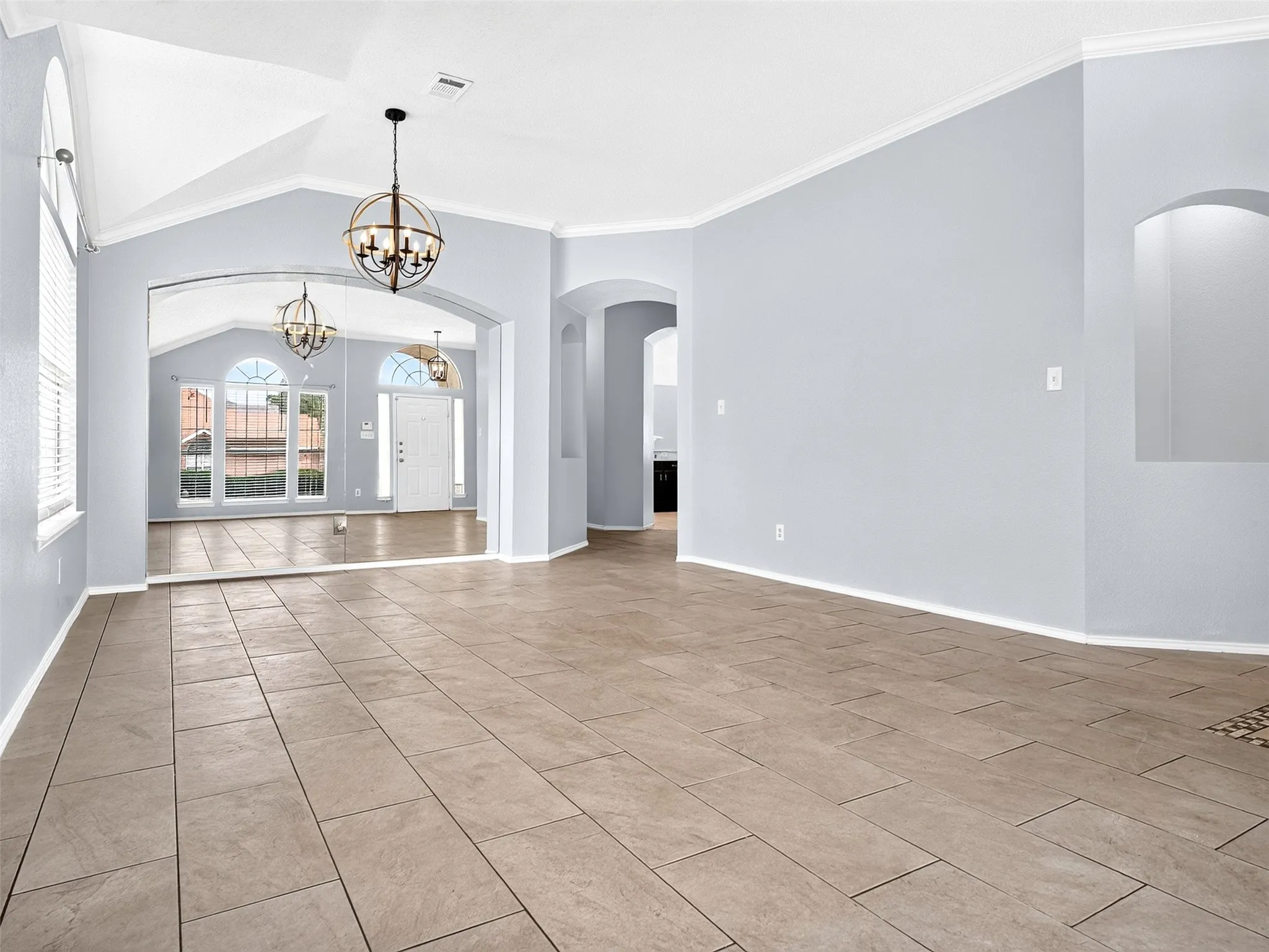 Single Family Residence For Sale in Dallas County , 1022 Pondview Drive, Cedar Hill, Texas 75104, 4 Bedroom, 2 Bathroom, 2 Garage spaces, 2,150 Sqft, built in 2001, mls#21367296, Real Estate Agent in Cedar Hill, Homes For Sale in Dallas county, Homes For Sale in Cedar Hill, Realtor in Cedar Hill Texas, Real Estate Brokerage Independent Realty Texas, Luminita Cordes Realtor