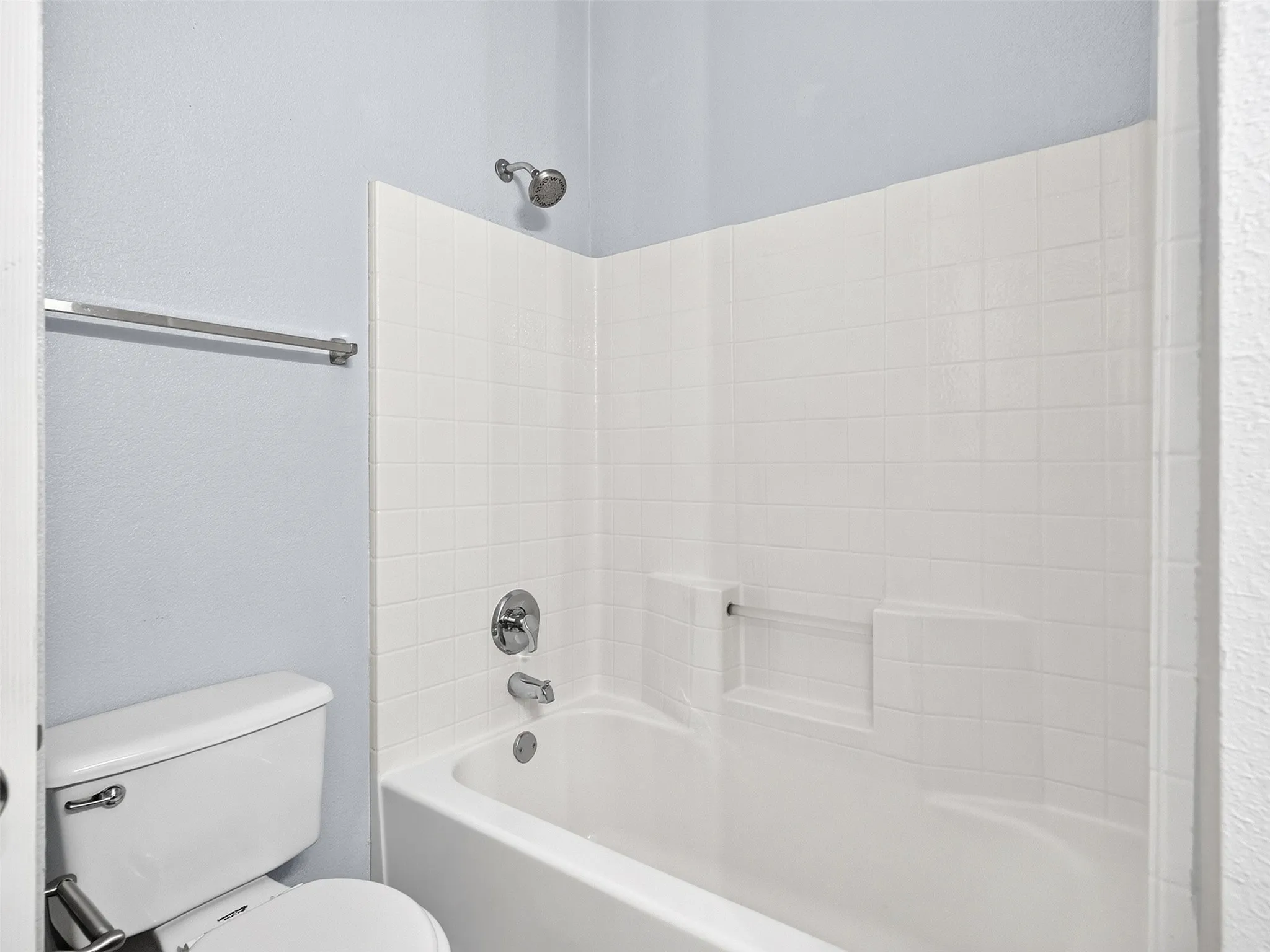 Single Family Residence For Sale in Dallas County , 1022 Pondview Drive, Cedar Hill, Texas 75104, 4 Bedroom, 2 Bathroom, 2 Garage spaces, 2,150 Sqft, built in 2001, mls#21367296, Real Estate Agent in Cedar Hill, Homes For Sale in Dallas county, Homes For Sale in Cedar Hill, Realtor in Cedar Hill Texas, Real Estate Brokerage Independent Realty Texas, Luminita Cordes Realtor