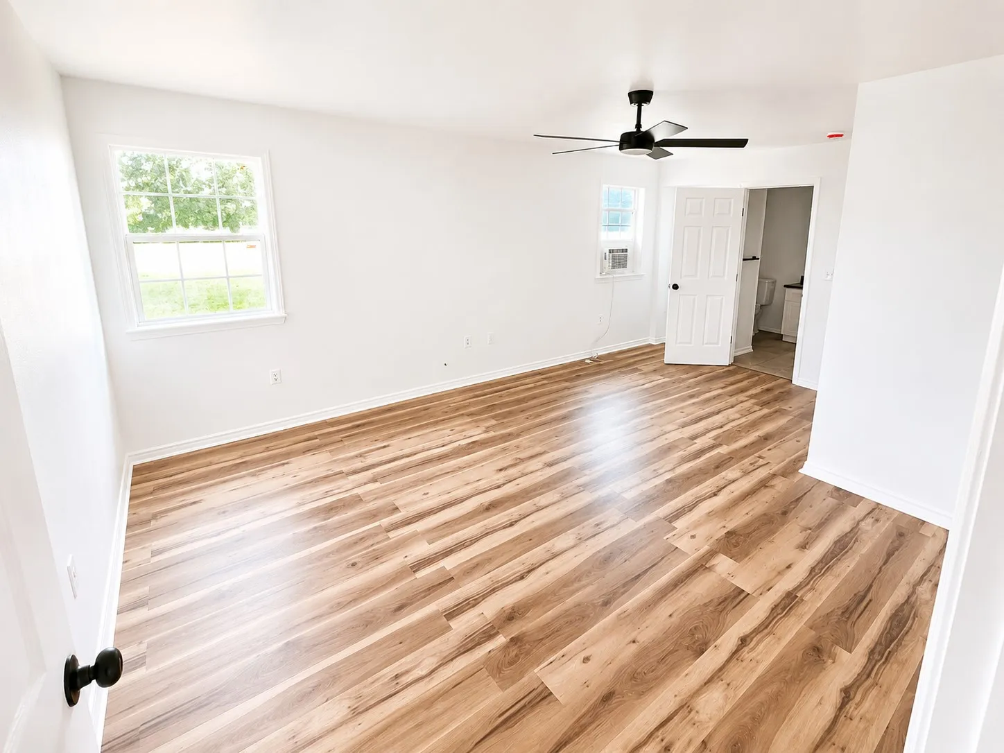 Warehouse For Sale in Parker County , 6612 Midway Road, Springtown, Texas 76082, 0, 0, Garage spaces, 0 Sqft, built in 0, Price $999,900, mls#21367271, Real Estate Agent in Springtown, Homes For Sale in Parker county, Homes For Sale in Springtown, Realtor in Springtown Texas, Real Estate Brokerage Independent Realty Texas, Luminita Cordes Realtor