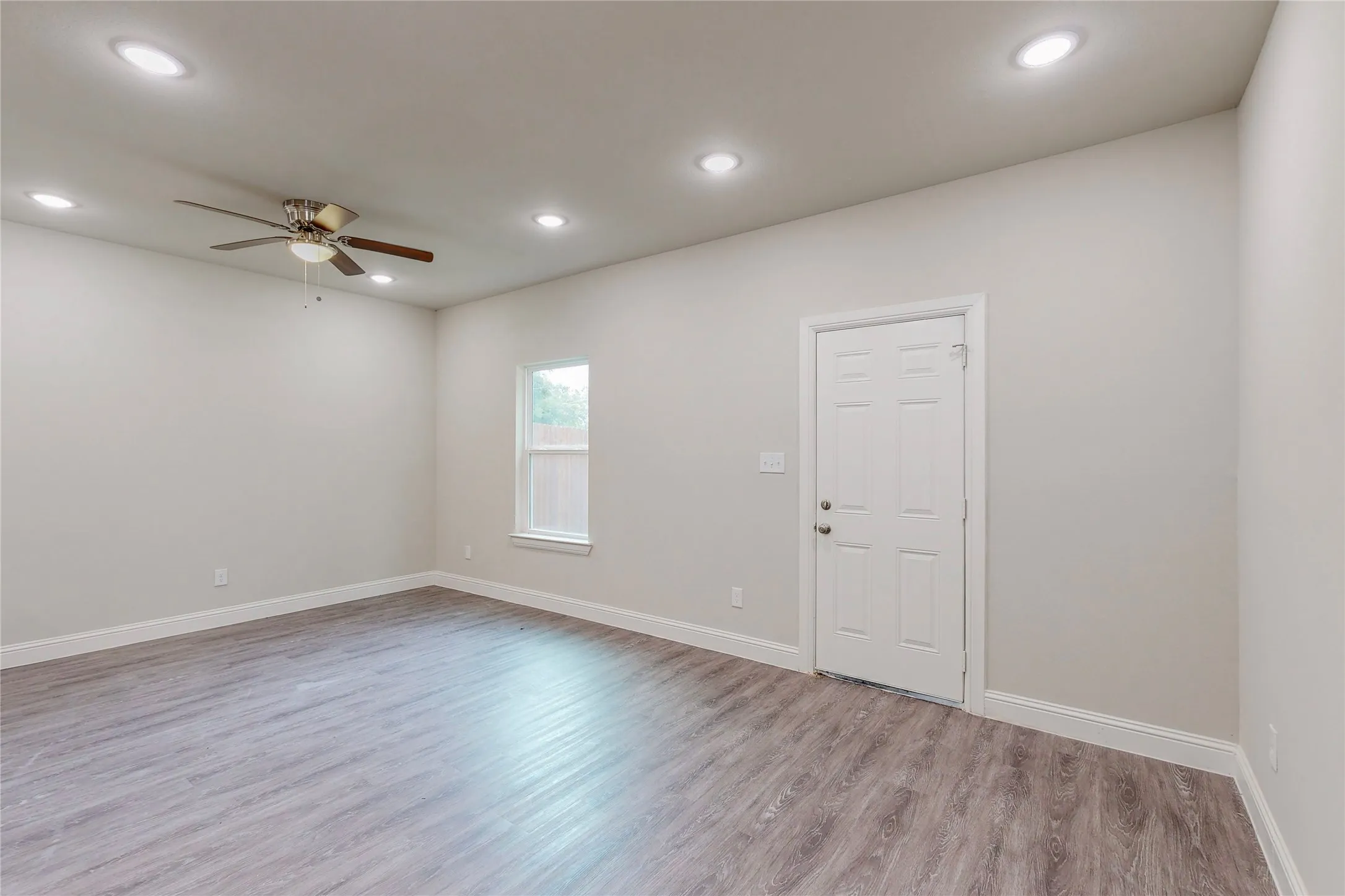 Duplex For Rent in Grayson County , 618 W Sears Street, Denison, Texas 75020, 3 Bedroom, 3 Bathroom, 1 Garage spaces, 1,422 Sqft, built in 2023, mls#21367310, Real Estate Agent in Denison, Homes For Rent in Grayson county, Homes For Rent in Denison, Realtor in Denison Texas, Real Estate Brokerage Independent Realty Texas, Luminita Cordes Realtor