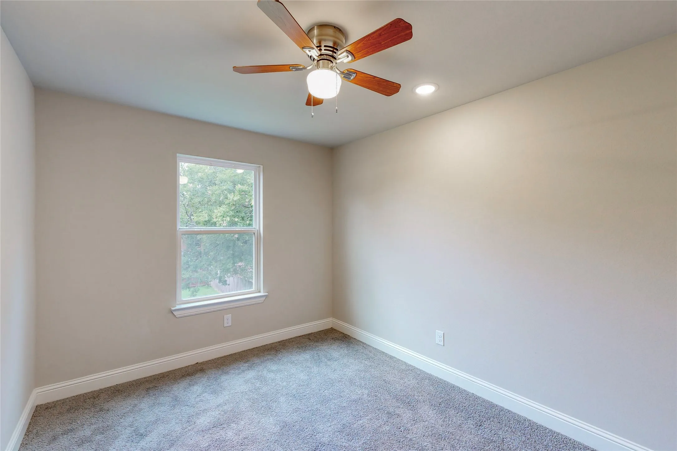 Duplex For Rent in Grayson County , 618 W Sears Street, Denison, Texas 75020, 3 Bedroom, 3 Bathroom, 1 Garage spaces, 1,422 Sqft, built in 2023, mls#21367310, Real Estate Agent in Denison, Homes For Rent in Grayson county, Homes For Rent in Denison, Realtor in Denison Texas, Real Estate Brokerage Independent Realty Texas, Luminita Cordes Realtor