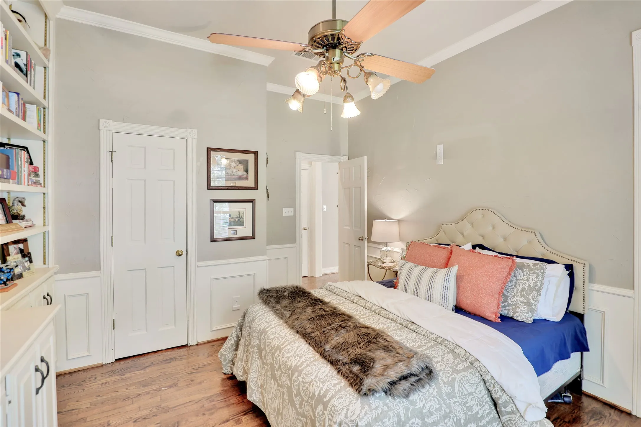 Single Family Residence For Sale in Collin County , 1814 Lakeshore Court, Mc Kinney, Texas 75072, 4 Bedroom, 4 Bathroom, 2 Garage spaces, 4,155 Sqft, built in 1986, mls#21360381, Real Estate Agent in Mc Kinney, Homes For Sale in Collin county, Homes For Sale in Mc Kinney, Realtor in Mc Kinney Texas, Real Estate Brokerage Independent Realty Texas, Luminita Cordes Realtor