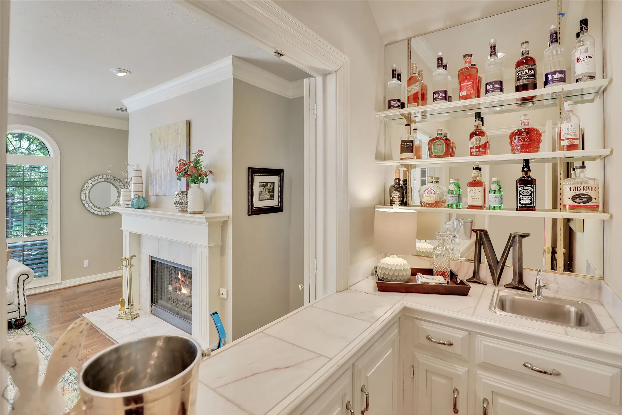 Single Family Residence For Sale in Collin County , 1814 Lakeshore Court, Mc Kinney, Texas 75072, 4 Bedroom, 4 Bathroom, 2 Garage spaces, 4,155 Sqft, built in 1986, mls#21360381, Real Estate Agent in Mc Kinney, Homes For Sale in Collin county, Homes For Sale in Mc Kinney, Realtor in Mc Kinney Texas, Real Estate Brokerage Independent Realty Texas, Luminita Cordes Realtor