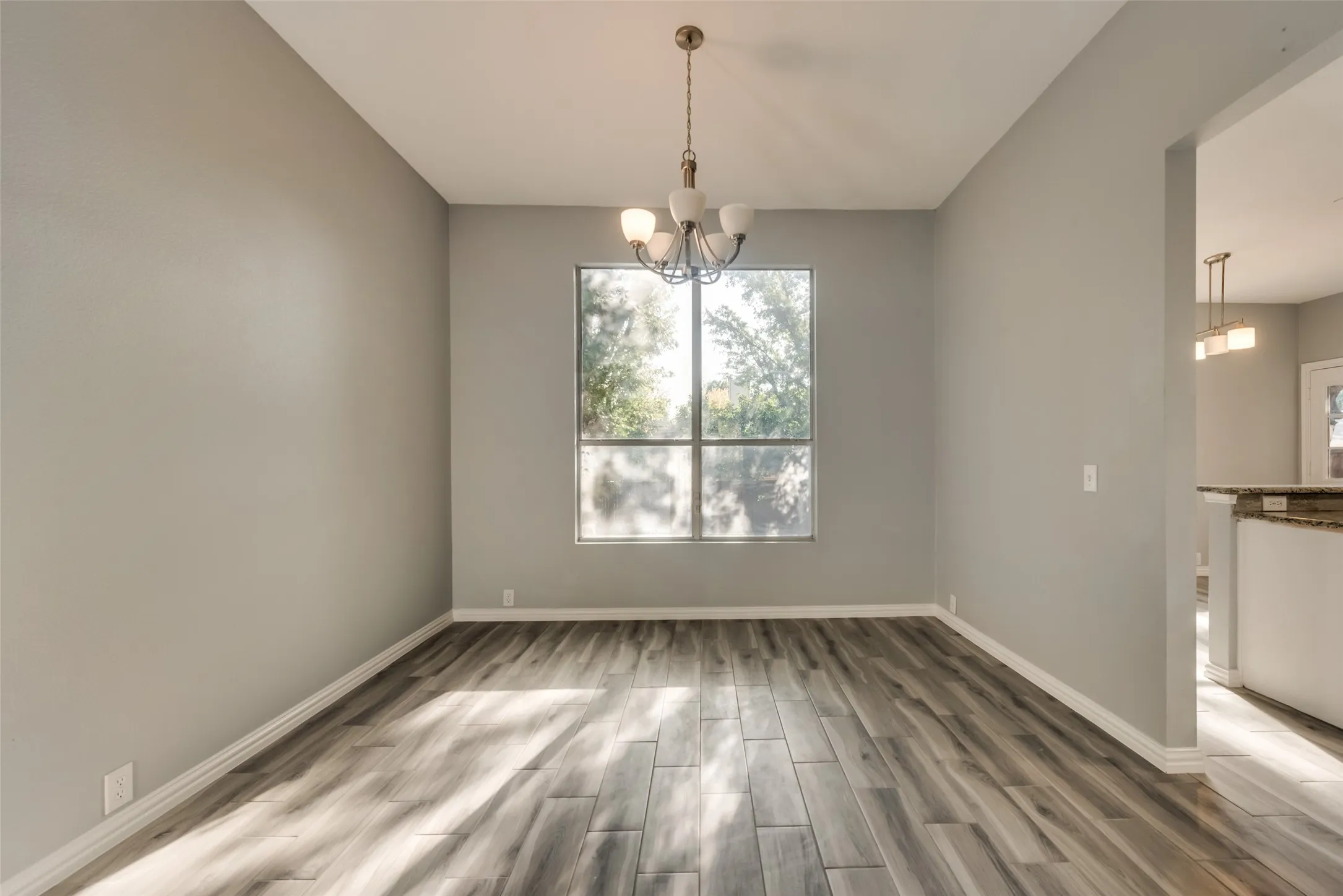 Single Family Residence For Rent in Denton County , 1869 Meyerwood Lane N, Flower Mound, Texas 75028, 4 Bedroom, 3 Bathroom, 2 Garage spaces, 2,049 Sqft, built in 1993, mls#21366524, Real Estate Agent in Flower Mound, Homes For Rent in Denton county, Homes For Rent in Flower Mound, Realtor in Flower Mound Texas, Real Estate Brokerage Independent Realty Texas, Luminita Cordes Realtor