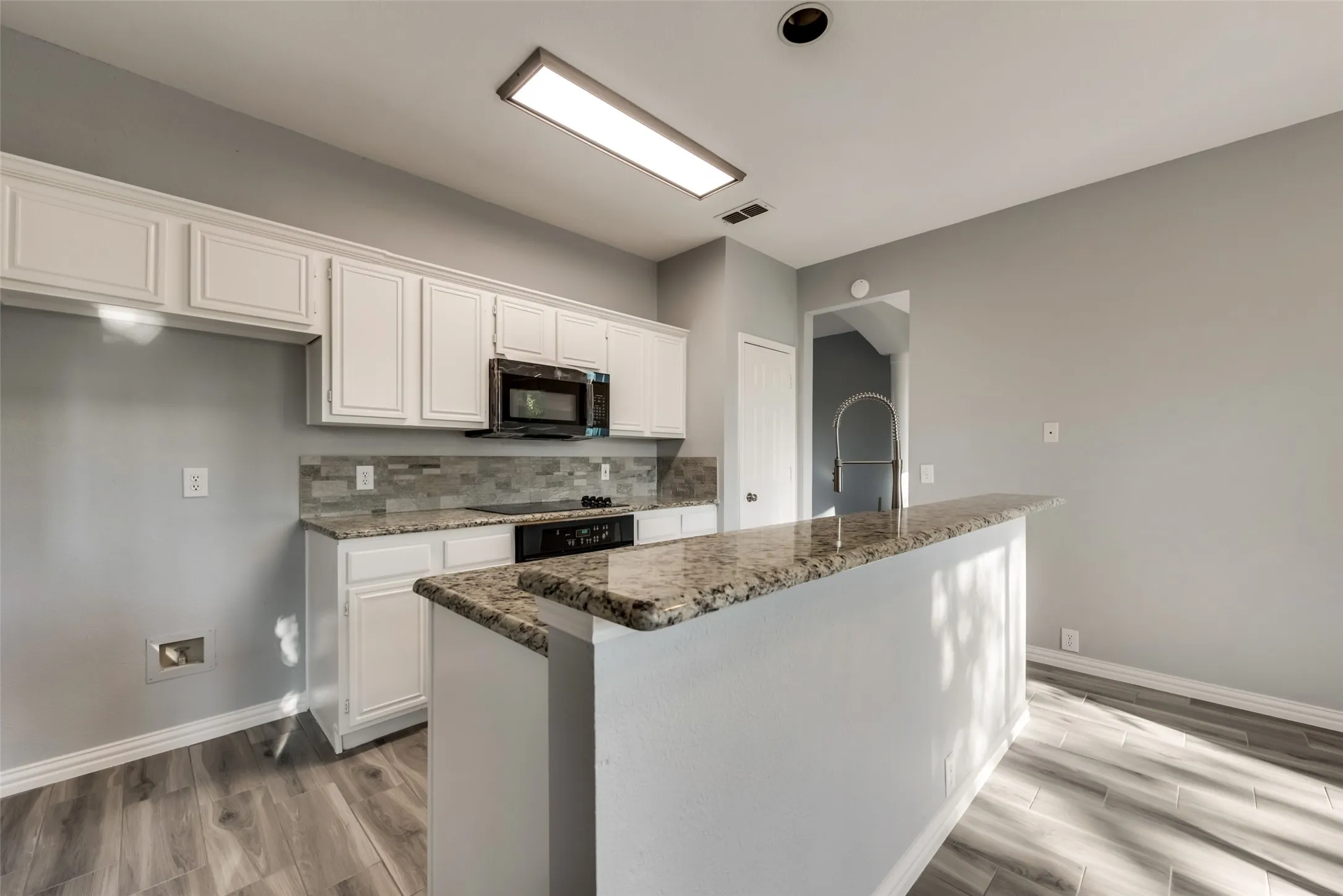 Single Family Residence For Rent in Denton County , 1869 Meyerwood Lane N, Flower Mound, Texas 75028, 4 Bedroom, 3 Bathroom, 2 Garage spaces, 2,049 Sqft, built in 1993, mls#21366524, Real Estate Agent in Flower Mound, Homes For Rent in Denton county, Homes For Rent in Flower Mound, Realtor in Flower Mound Texas, Real Estate Brokerage Independent Realty Texas, Luminita Cordes Realtor