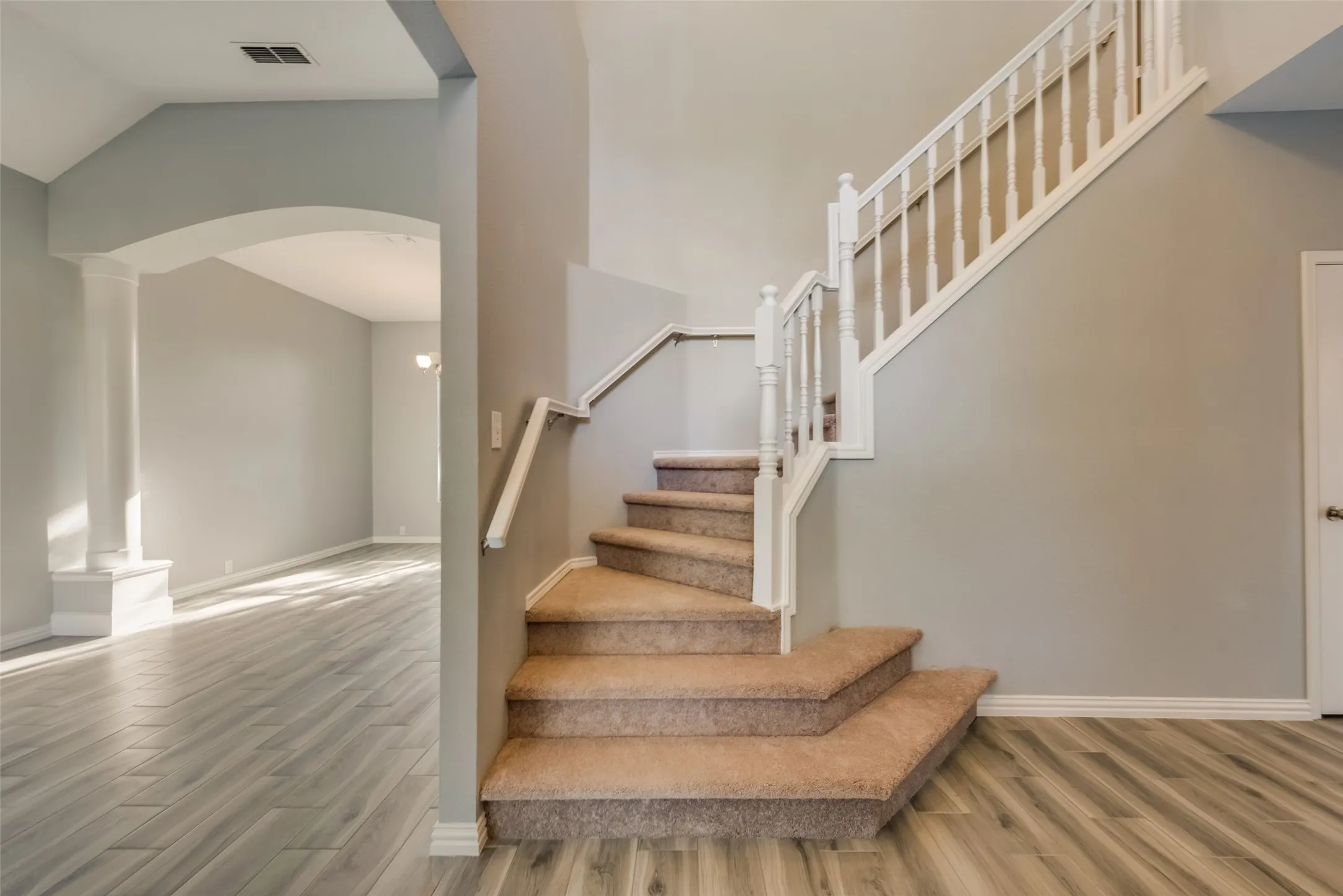 Single Family Residence For Rent in Denton County , 1869 Meyerwood Lane N, Flower Mound, Texas 75028, 4 Bedroom, 3 Bathroom, 2 Garage spaces, 2,049 Sqft, built in 1993, mls#21366524, Real Estate Agent in Flower Mound, Homes For Rent in Denton county, Homes For Rent in Flower Mound, Realtor in Flower Mound Texas, Real Estate Brokerage Independent Realty Texas, Luminita Cordes Realtor