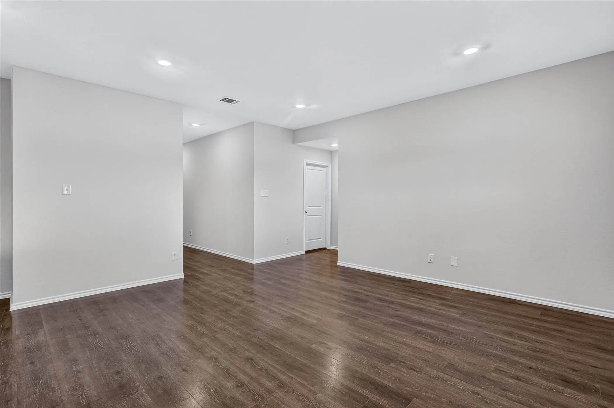 Single Family Residence For Sale in Hunt County , 2002 Berrywood Drive, Royse City, Texas 75189, 3 Bedroom, 2 Bathroom, 2 Garage spaces, 1,444 Sqft, built in 2022, mls#21367314, Real Estate Agent in Royse City, Homes For Sale in Hunt county, Homes For Sale in Royse City, Realtor in Royse City Texas, Real Estate Brokerage Independent Realty Texas, Luminita Cordes Realtor