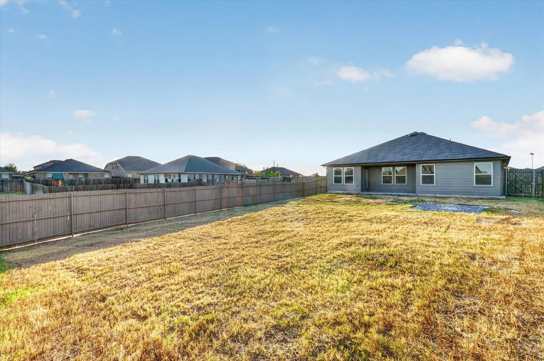 Single Family Residence For Sale in Hunt County , 2002 Berrywood Drive, Royse City, Texas 75189, 3 Bedroom, 2 Bathroom, 2 Garage spaces, 1,444 Sqft, built in 2022, mls#21367314, Real Estate Agent in Royse City, Homes For Sale in Hunt county, Homes For Sale in Royse City, Realtor in Royse City Texas, Real Estate Brokerage Independent Realty Texas, Luminita Cordes Realtor