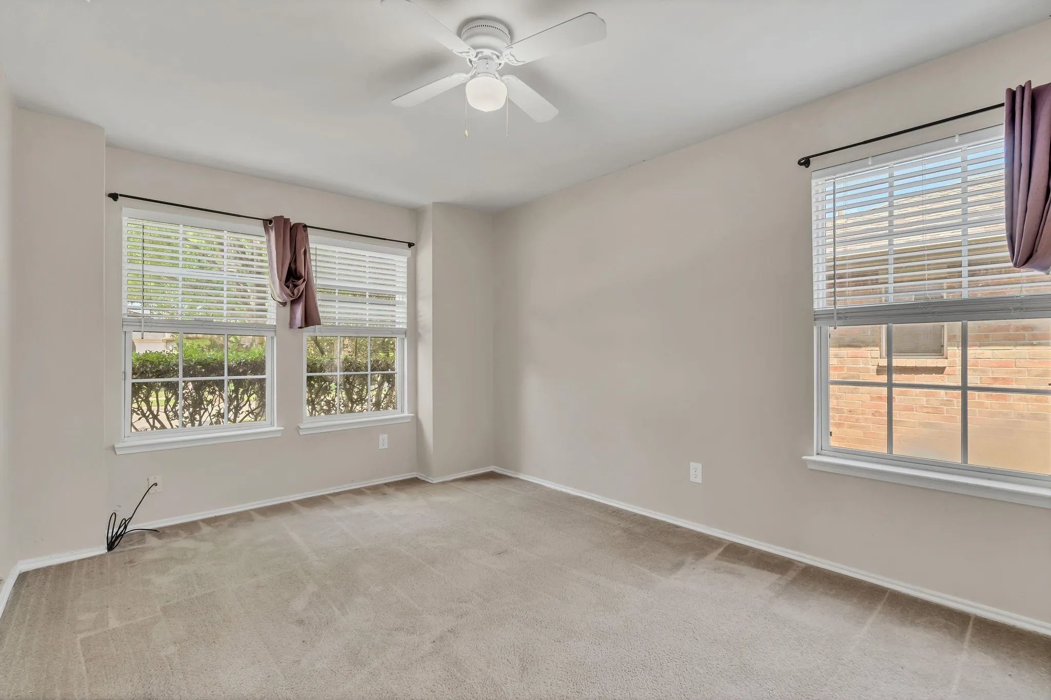 Single Family Residence For Sale in Collin County , 12441 Peak Circle, Frisco, Texas 75035, 4 Bedroom, 3 Bathroom, 2 Garage spaces, 2,434 Sqft, built in 2005, mls#21367232, Real Estate Agent in Frisco, Homes For Sale in Collin county, Homes For Sale in Frisco, Realtor in Frisco Texas, Real Estate Brokerage Independent Realty Texas, Luminita Cordes Realtor