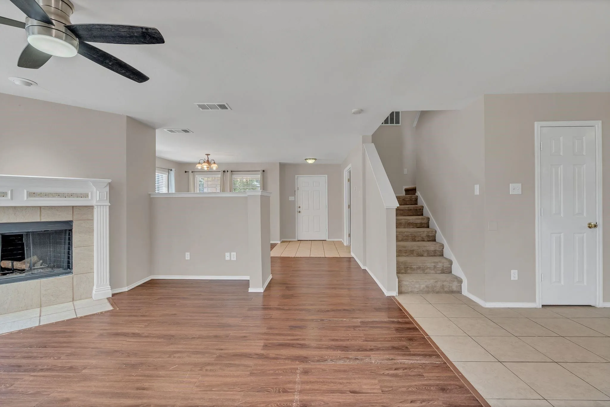 Single Family Residence For Sale in Collin County , 12441 Peak Circle, Frisco, Texas 75035, 4 Bedroom, 3 Bathroom, 2 Garage spaces, 2,434 Sqft, built in 2005, mls#21367232, Real Estate Agent in Frisco, Homes For Sale in Collin county, Homes For Sale in Frisco, Realtor in Frisco Texas, Real Estate Brokerage Independent Realty Texas, Luminita Cordes Realtor