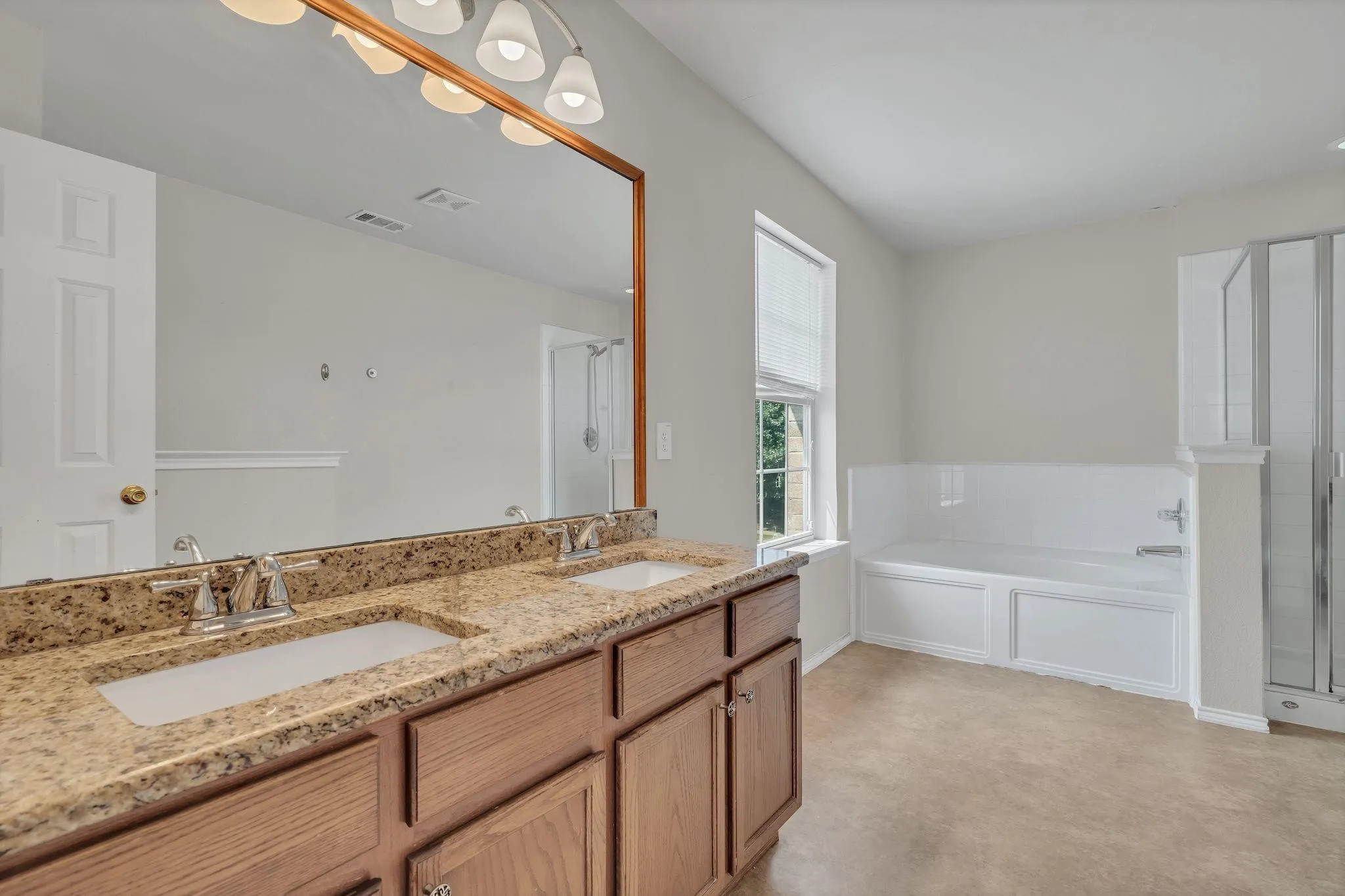Single Family Residence For Sale in Collin County , 12441 Peak Circle, Frisco, Texas 75035, 4 Bedroom, 3 Bathroom, 2 Garage spaces, 2,434 Sqft, built in 2005, mls#21367232, Real Estate Agent in Frisco, Homes For Sale in Collin county, Homes For Sale in Frisco, Realtor in Frisco Texas, Real Estate Brokerage Independent Realty Texas, Luminita Cordes Realtor