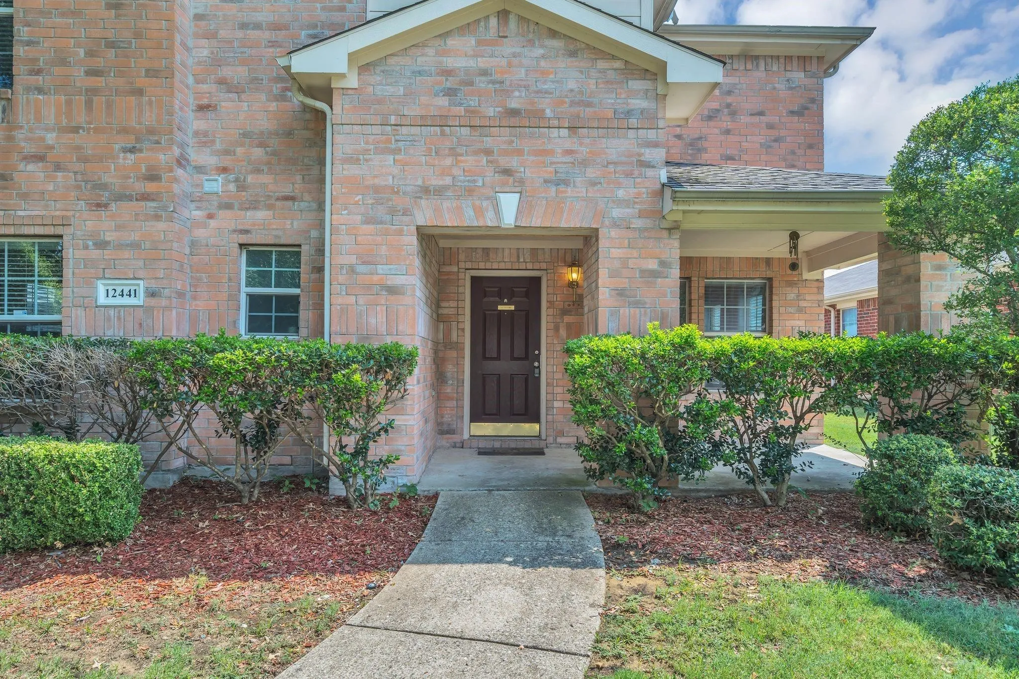 Single Family Residence For Sale in Collin County , 12441 Peak Circle, Frisco, Texas 75035, 4 Bedroom, 3 Bathroom, 2 Garage spaces, 2,434 Sqft, built in 2005, mls#21367232, Real Estate Agent in Frisco, Homes For Sale in Collin county, Homes For Sale in Frisco, Realtor in Frisco Texas, Real Estate Brokerage Independent Realty Texas, Luminita Cordes Realtor