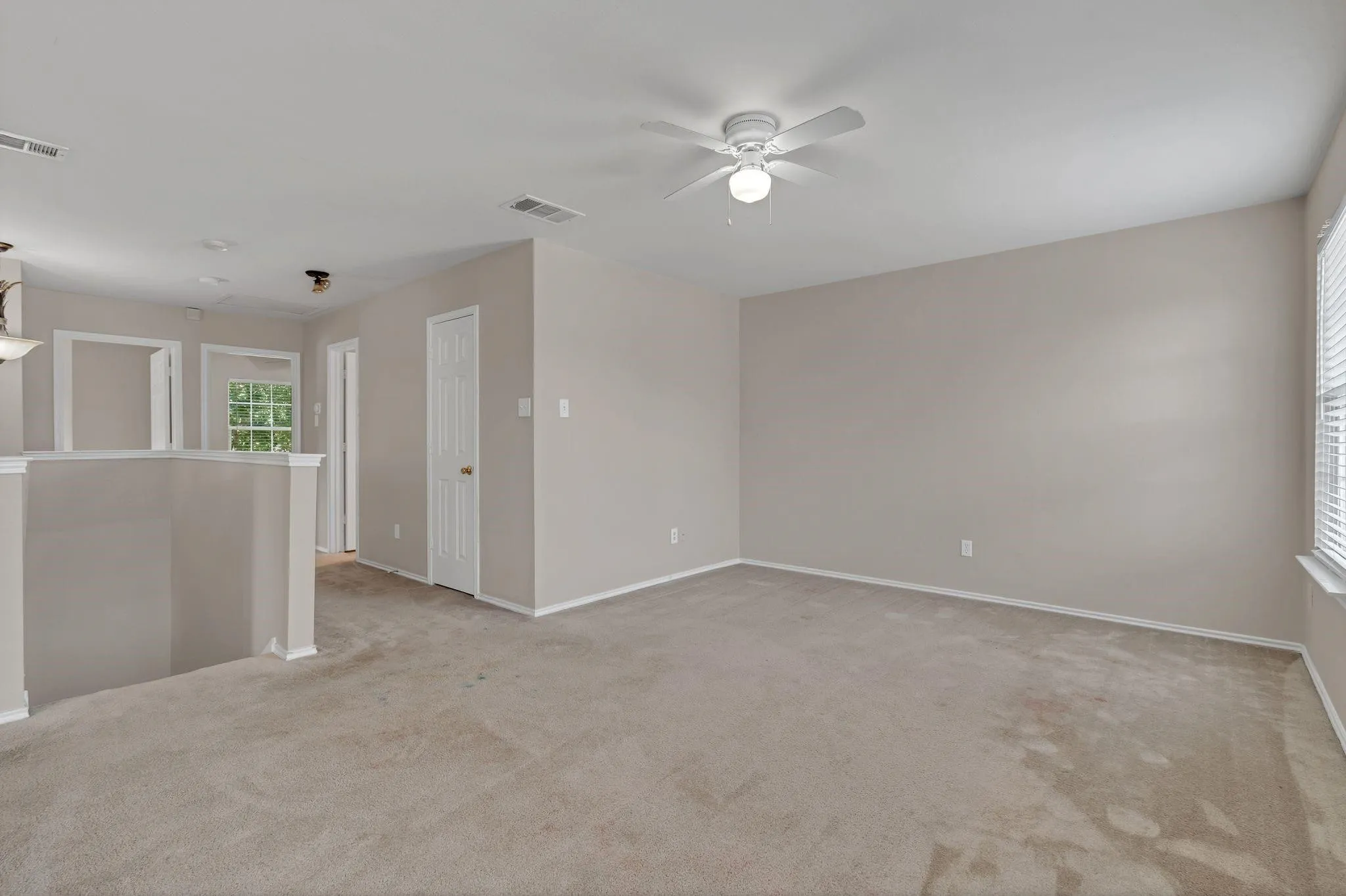 Single Family Residence For Sale in Collin County , 12441 Peak Circle, Frisco, Texas 75035, 4 Bedroom, 3 Bathroom, 2 Garage spaces, 2,434 Sqft, built in 2005, mls#21367232, Real Estate Agent in Frisco, Homes For Sale in Collin county, Homes For Sale in Frisco, Realtor in Frisco Texas, Real Estate Brokerage Independent Realty Texas, Luminita Cordes Realtor