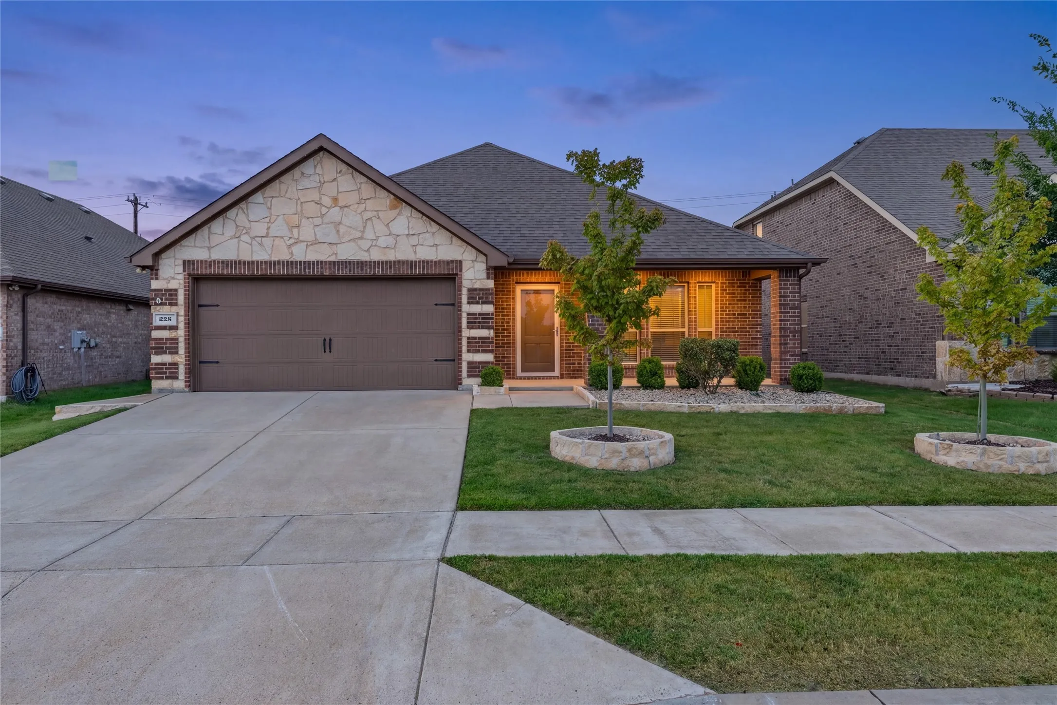 Single Family Residence For Sale in Hunt County , 228 Sunny Corner Road, Royse City, Texas 75189, 4 Bedroom, 2 Bathroom, 2 Garage spaces, 2,046 Sqft, built in 2018, mls#21366936, Real Estate Agent in Royse City, Homes For Sale in Hunt county, Homes For Sale in Royse City, Realtor in Royse City Texas, Real Estate Brokerage Independent Realty Texas, Luminita Cordes Realtor