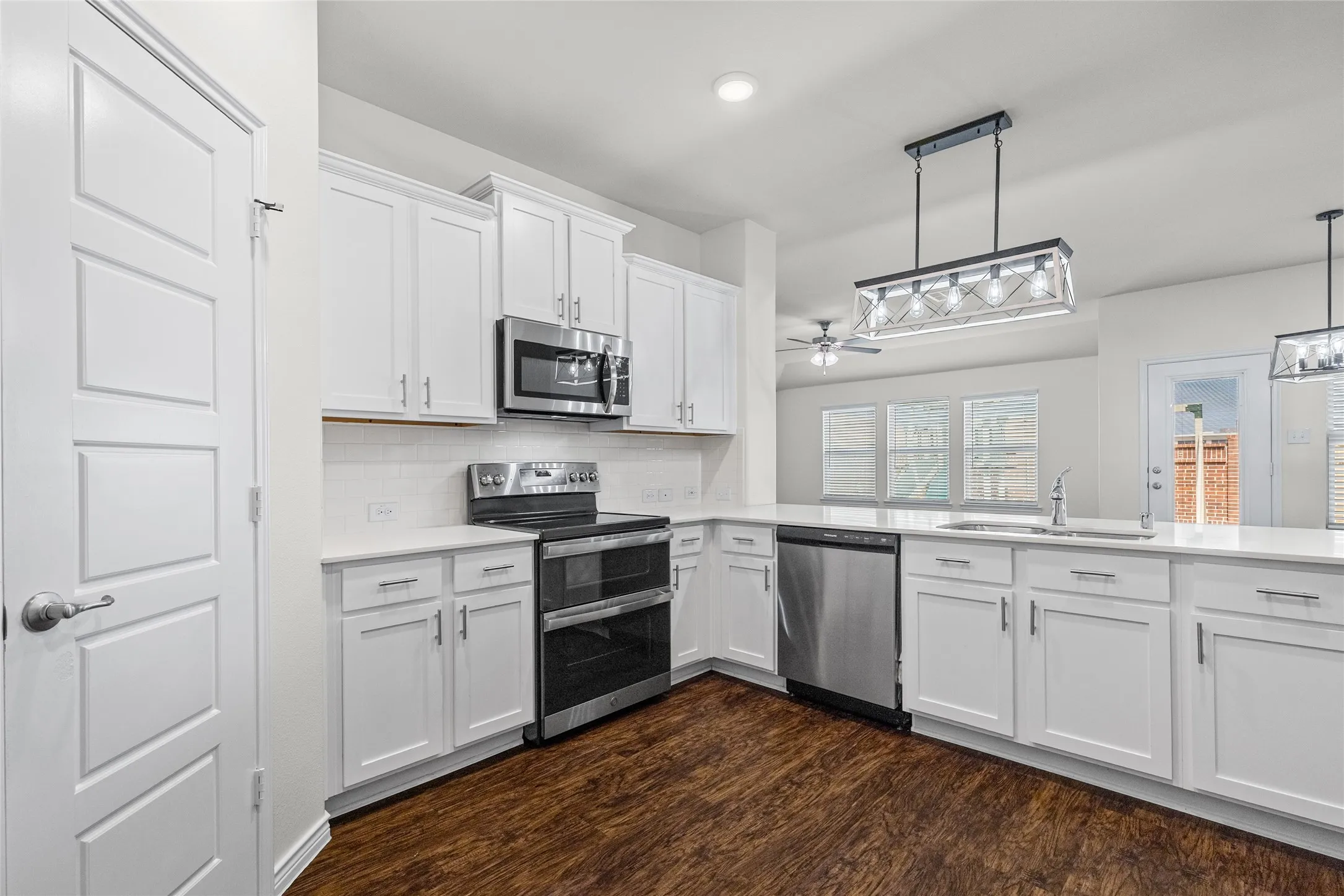 Single Family Residence For Sale in Hunt County , 228 Sunny Corner Road, Royse City, Texas 75189, 4 Bedroom, 2 Bathroom, 2 Garage spaces, 2,046 Sqft, built in 2018, mls#21366936, Real Estate Agent in Royse City, Homes For Sale in Hunt county, Homes For Sale in Royse City, Realtor in Royse City Texas, Real Estate Brokerage Independent Realty Texas, Luminita Cordes Realtor