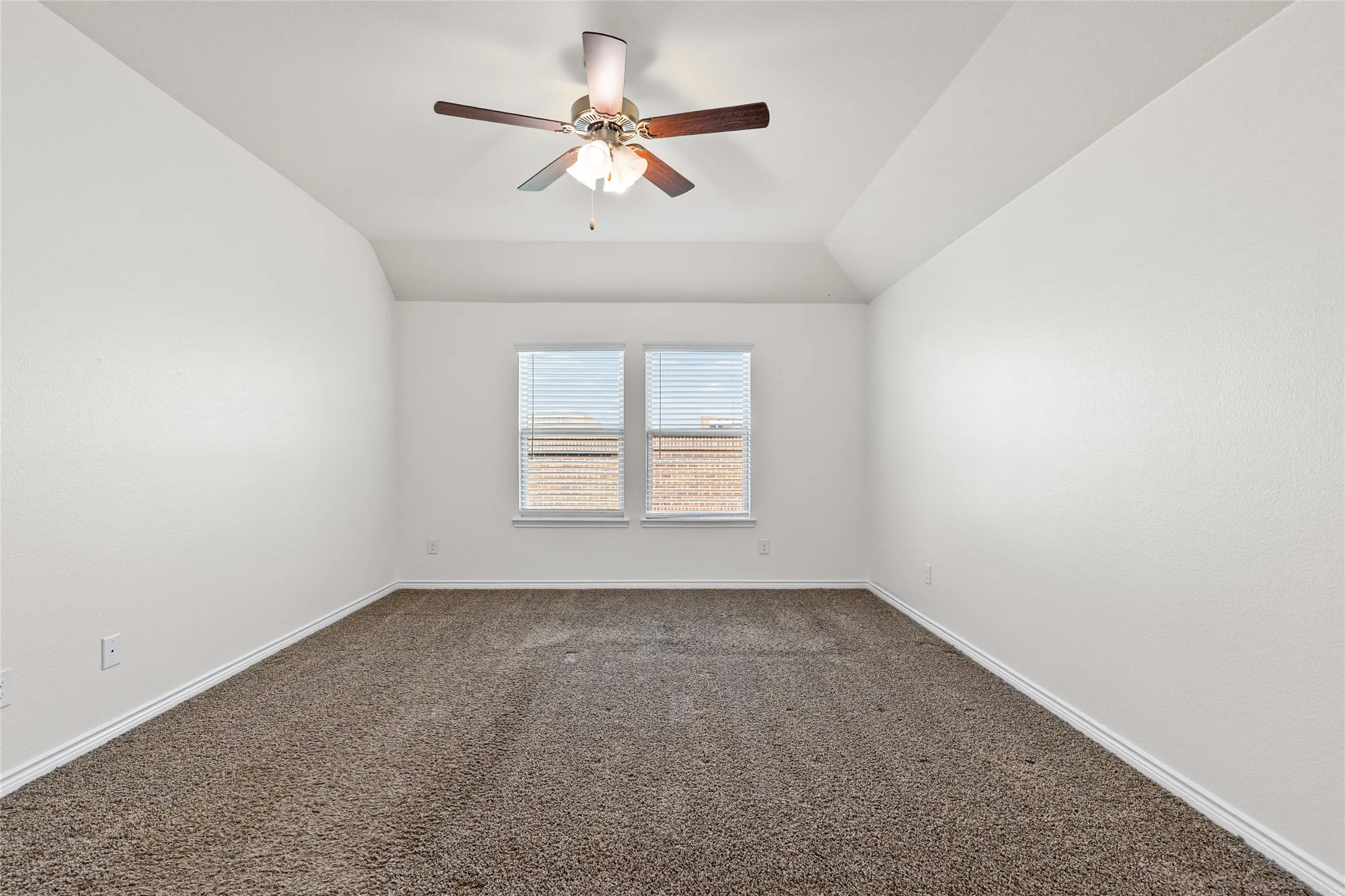 Single Family Residence For Sale in Hunt County , 228 Sunny Corner Road, Royse City, Texas 75189, 4 Bedroom, 2 Bathroom, 2 Garage spaces, 2,046 Sqft, built in 2018, mls#21366936, Real Estate Agent in Royse City, Homes For Sale in Hunt county, Homes For Sale in Royse City, Realtor in Royse City Texas, Real Estate Brokerage Independent Realty Texas, Luminita Cordes Realtor