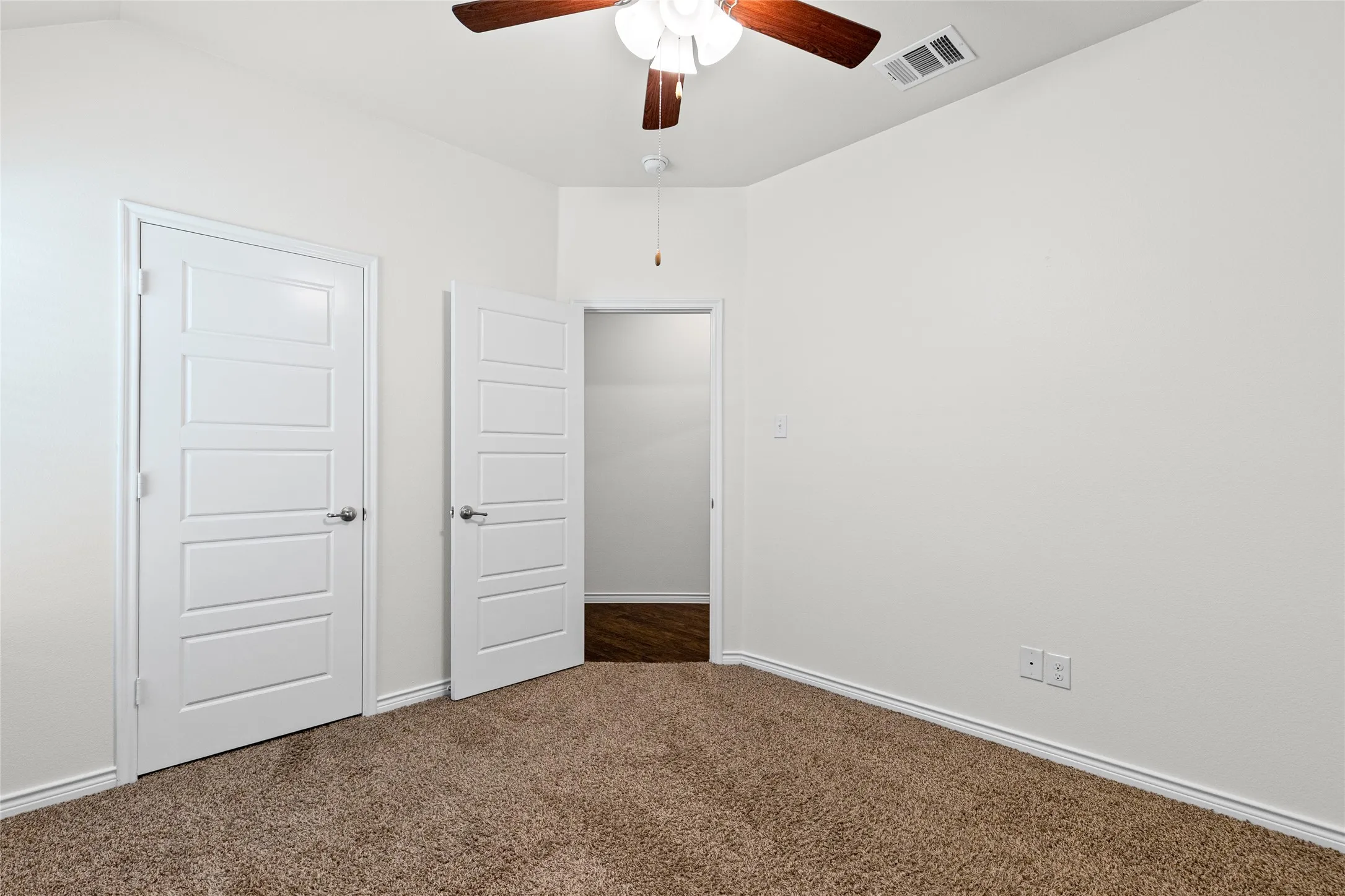 Single Family Residence For Sale in Hunt County , 228 Sunny Corner Road, Royse City, Texas 75189, 4 Bedroom, 2 Bathroom, 2 Garage spaces, 2,046 Sqft, built in 2018, mls#21366936, Real Estate Agent in Royse City, Homes For Sale in Hunt county, Homes For Sale in Royse City, Realtor in Royse City Texas, Real Estate Brokerage Independent Realty Texas, Luminita Cordes Realtor