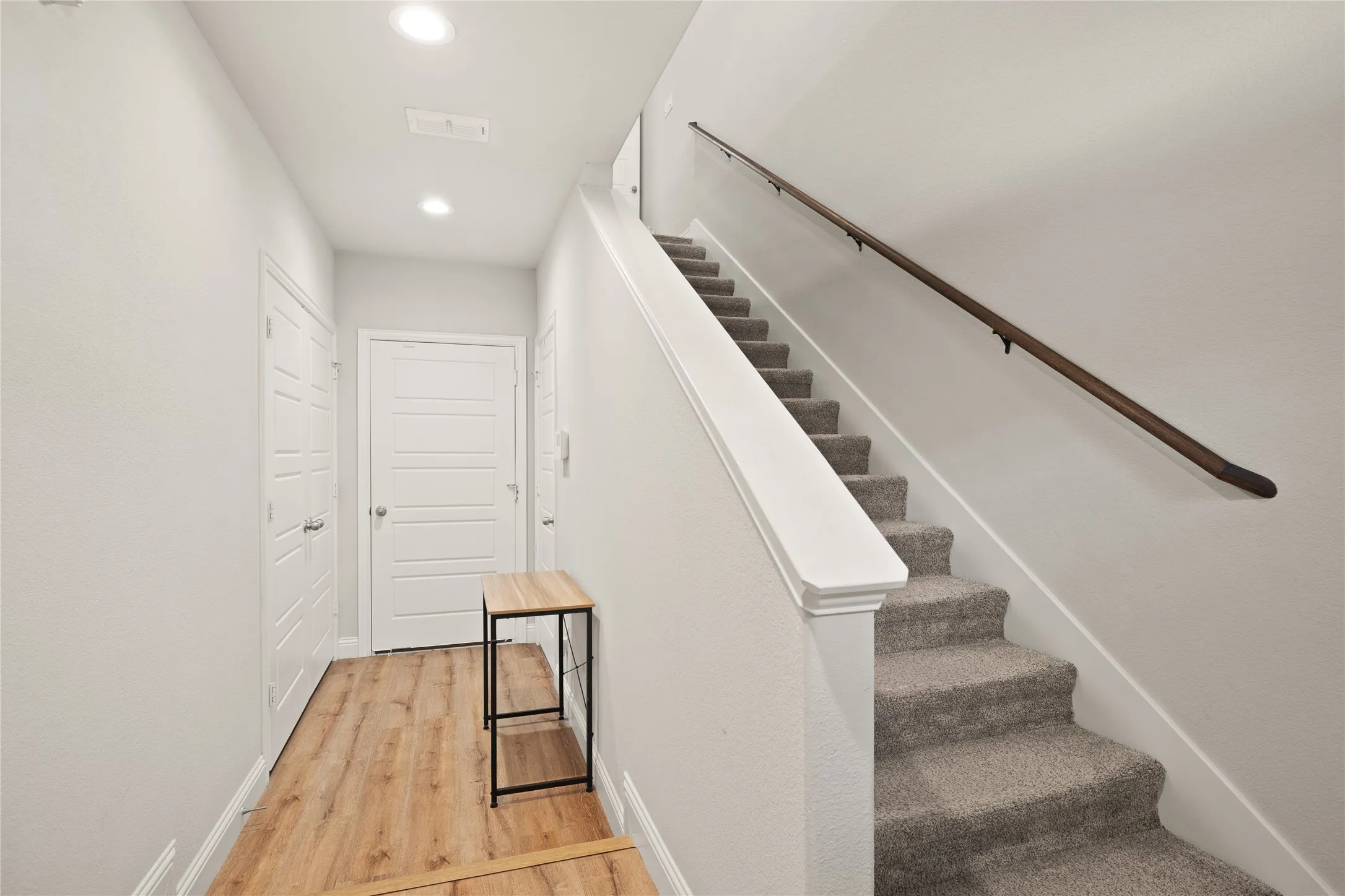 Townhouse For Rent in Tarrant County , 1920 Bel Air Drive, Arlington, Texas 76010, 2 Bedroom, 3 Bathroom, 2 Garage spaces, 1,514 Sqft, built in 2020, mls#21365682, Real Estate Agent in Arlington, Homes For Rent in Tarrant county, Homes For Rent in Arlington, Realtor in Arlington Texas, Real Estate Brokerage Independent Realty Texas, Luminita Cordes Realtor