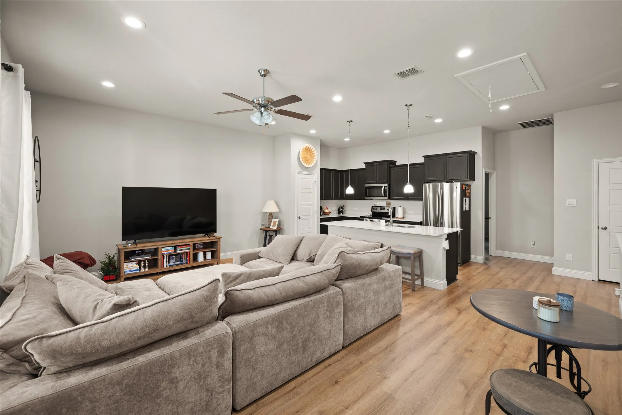 Large space to entertain or relax.
