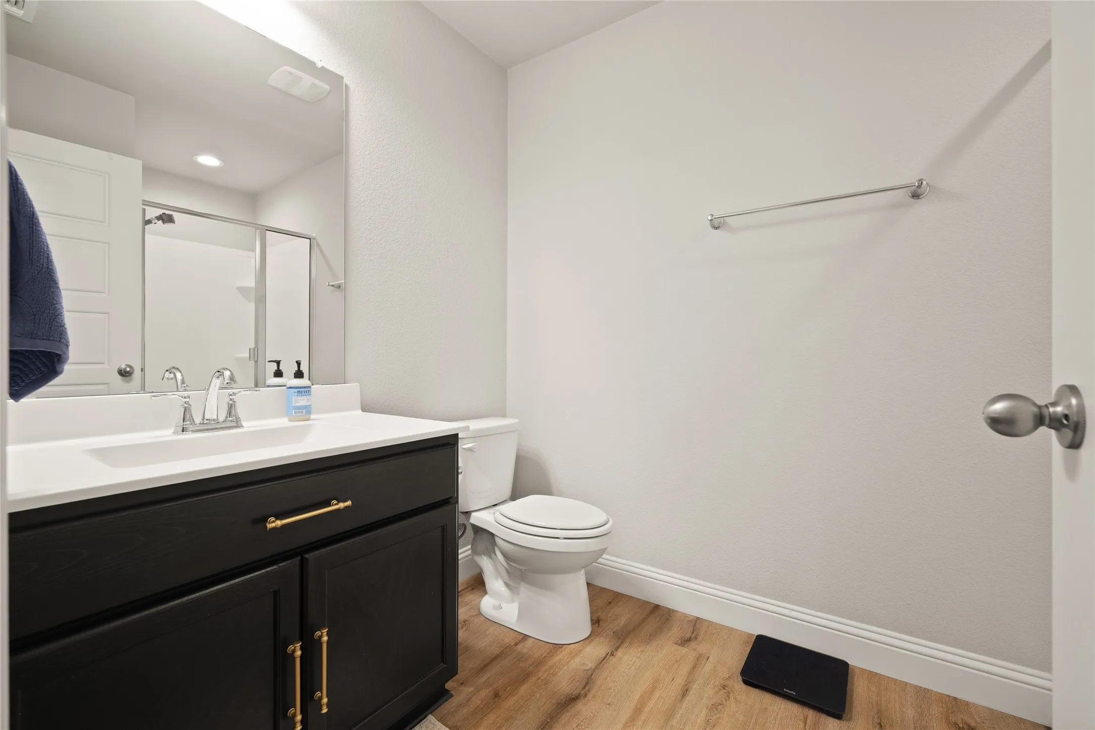 Townhouse For Rent in Tarrant County , 1920 Bel Air Drive, Arlington, Texas 76010, 2 Bedroom, 3 Bathroom, 2 Garage spaces, 1,514 Sqft, built in 2020, mls#21365682, Real Estate Agent in Arlington, Homes For Rent in Tarrant county, Homes For Rent in Arlington, Realtor in Arlington Texas, Real Estate Brokerage Independent Realty Texas, Luminita Cordes Realtor