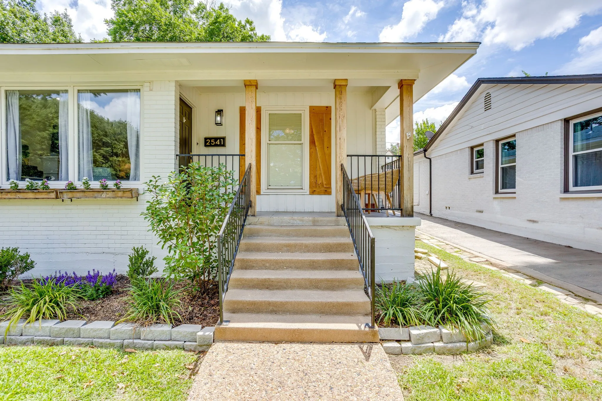 Single Family Residence For Sale in Tarrant County , 2541 Walsh Court, Fort Worth, Texas 76109, 3 Bedroom, 3 Bathroom, Garage spaces, 1,934 Sqft, built in 1948, mls#21367317, Real Estate Agent in Fort Worth, Homes For Sale in Tarrant county, Homes For Sale in Fort Worth, Realtor in Fort Worth Texas, Real Estate Brokerage Independent Realty Texas, Luminita Cordes Realtor