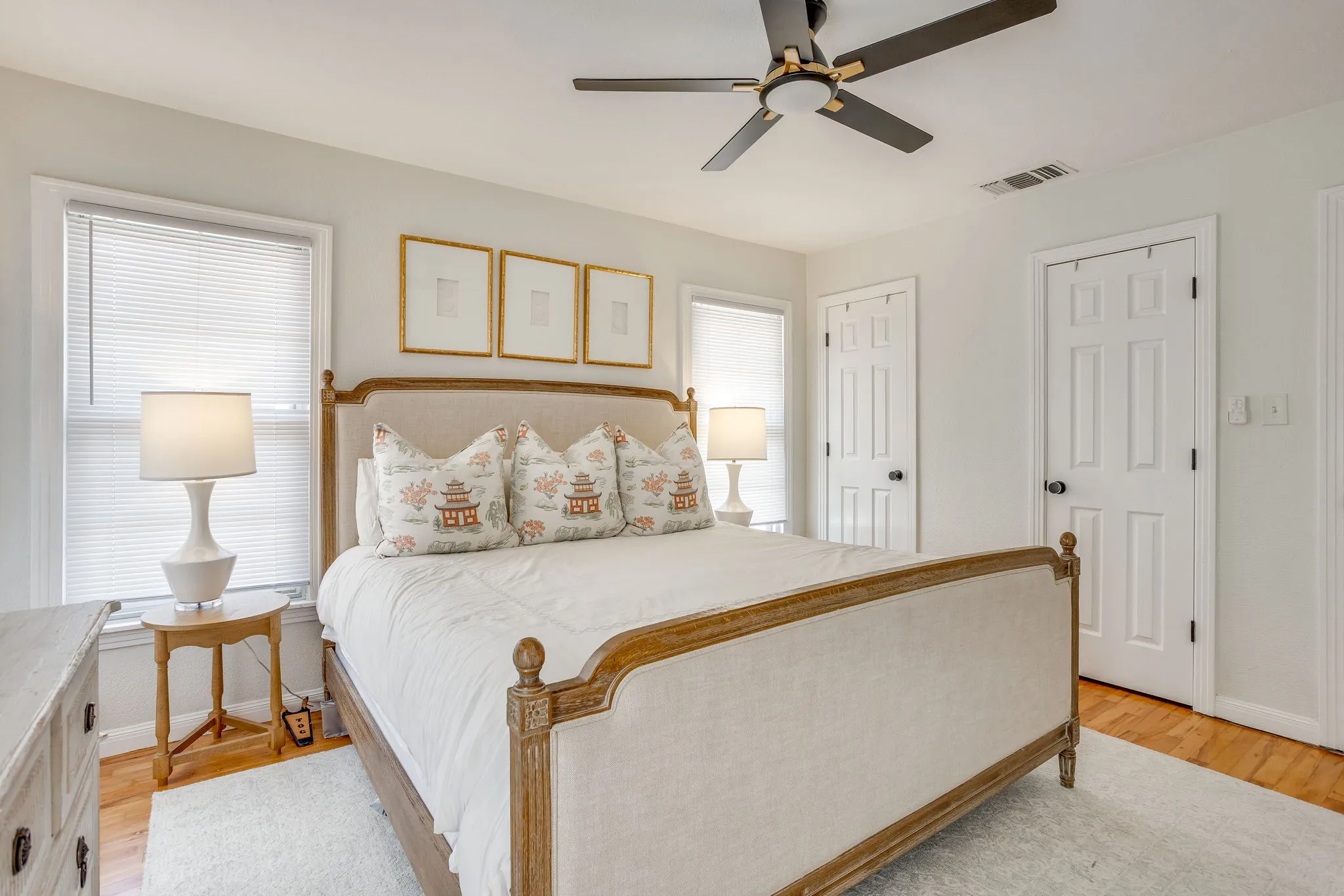 Single Family Residence For Sale in Tarrant County , 2541 Walsh Court, Fort Worth, Texas 76109, 3 Bedroom, 3 Bathroom, Garage spaces, 1,934 Sqft, built in 1948, mls#21367317, Real Estate Agent in Fort Worth, Homes For Sale in Tarrant county, Homes For Sale in Fort Worth, Realtor in Fort Worth Texas, Real Estate Brokerage Independent Realty Texas, Luminita Cordes Realtor