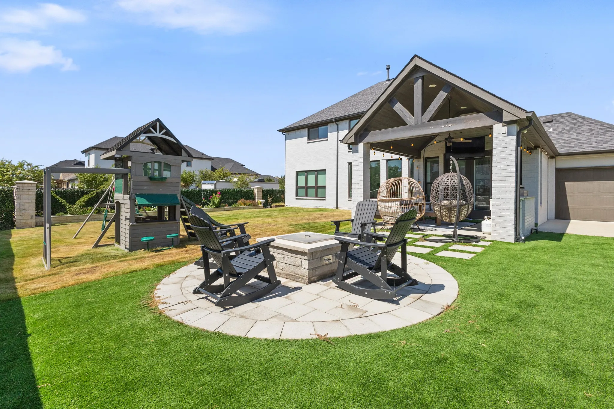 Single Family Residence For Sale in Tarrant County , 4719 Cypress Thorn Drive, Arlington, Texas 76005, 4 Bedroom, 3 Bathroom, 3 Garage spaces, 3,257 Sqft, built in 2021, mls#21366956, Real Estate Agent in Arlington, Homes For Sale in Tarrant county, Homes For Sale in Arlington, Realtor in Arlington Texas, Real Estate Brokerage Independent Realty Texas, Luminita Cordes Realtor