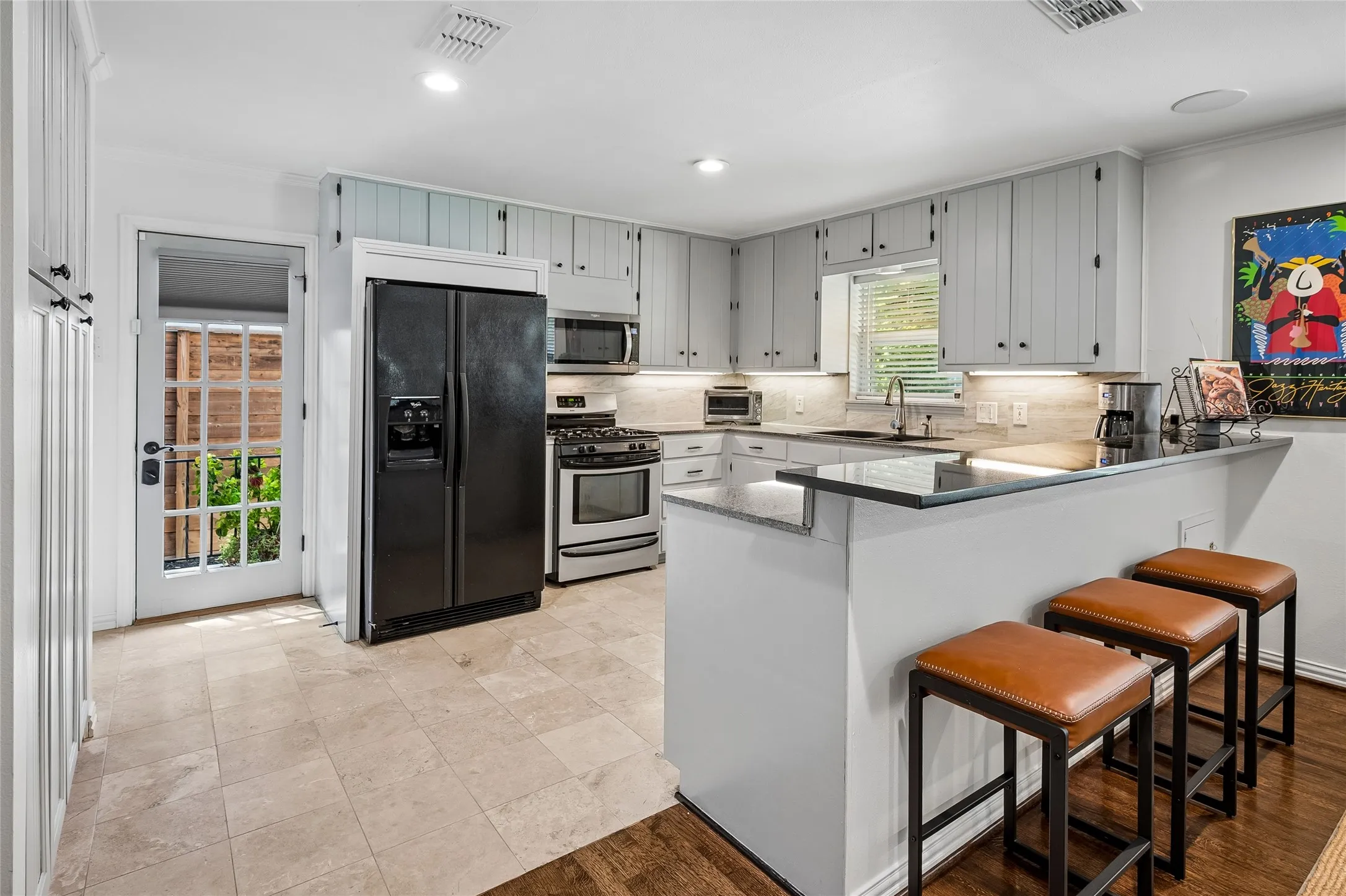 Single Family Residence For Sale in Dallas County , 6236 del Norte Lane, Dallas, Texas 75225, 4 Bedroom, 4 Bathroom, 2 Garage spaces, 3,108 Sqft, built in 1951, mls#21367320, Real Estate Agent in Dallas, Homes For Sale in Dallas county, Homes For Sale in Dallas, Realtor in Dallas Texas, Real Estate Brokerage Independent Realty Texas, Luminita Cordes Realtor