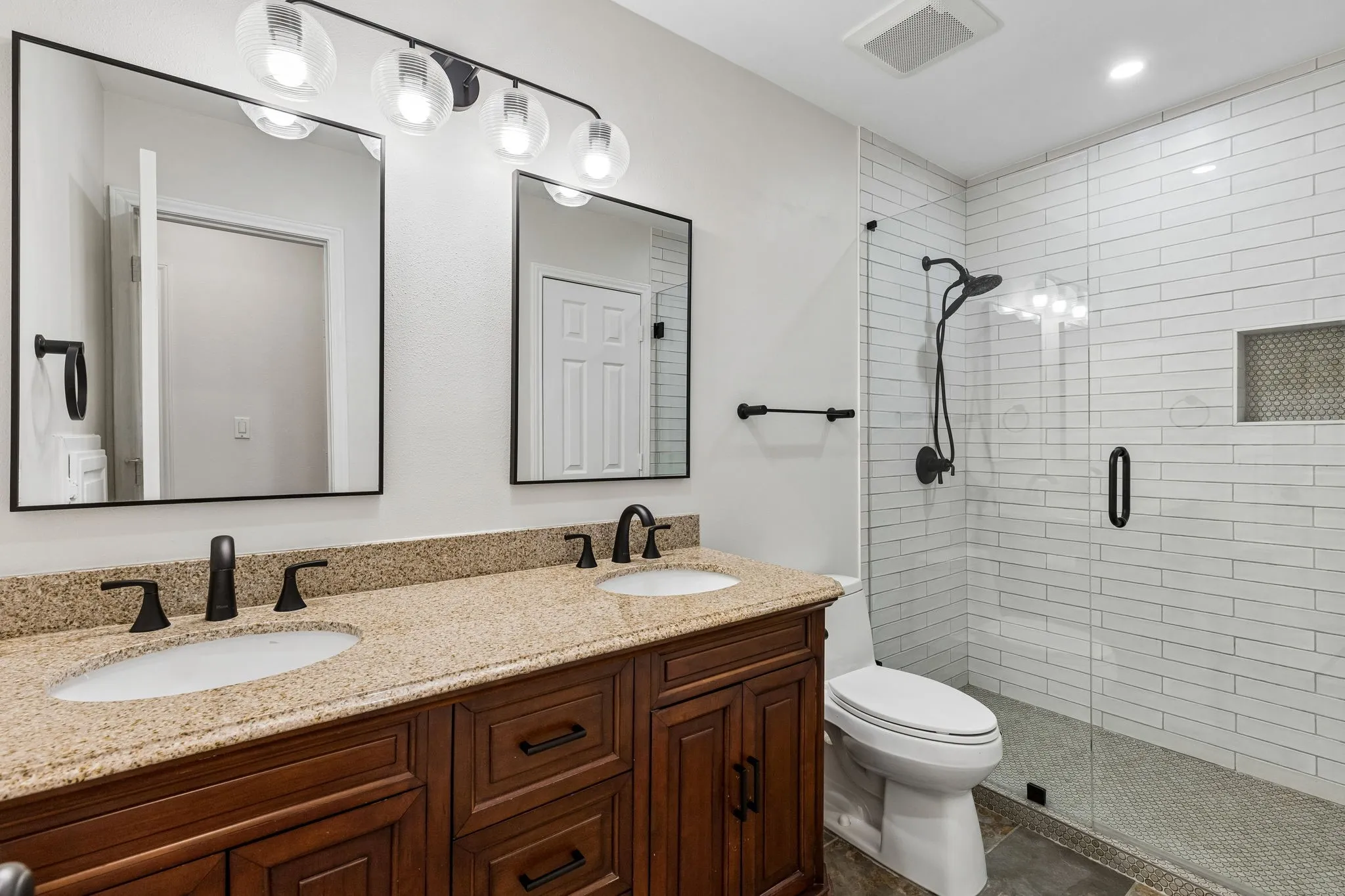 Single Family Residence For Sale in Collin County , 1015 Sandy Creek Drive, Allen, Texas 75002, 4 Bedroom, 3 Bathroom, 2 Garage spaces, 2,220 Sqft, built in 1987, mls#21367126, Real Estate Agent in Allen, Homes For Sale in Collin county, Homes For Sale in Allen, Realtor in Allen Texas, Real Estate Brokerage Independent Realty Texas, Luminita Cordes Realtor
