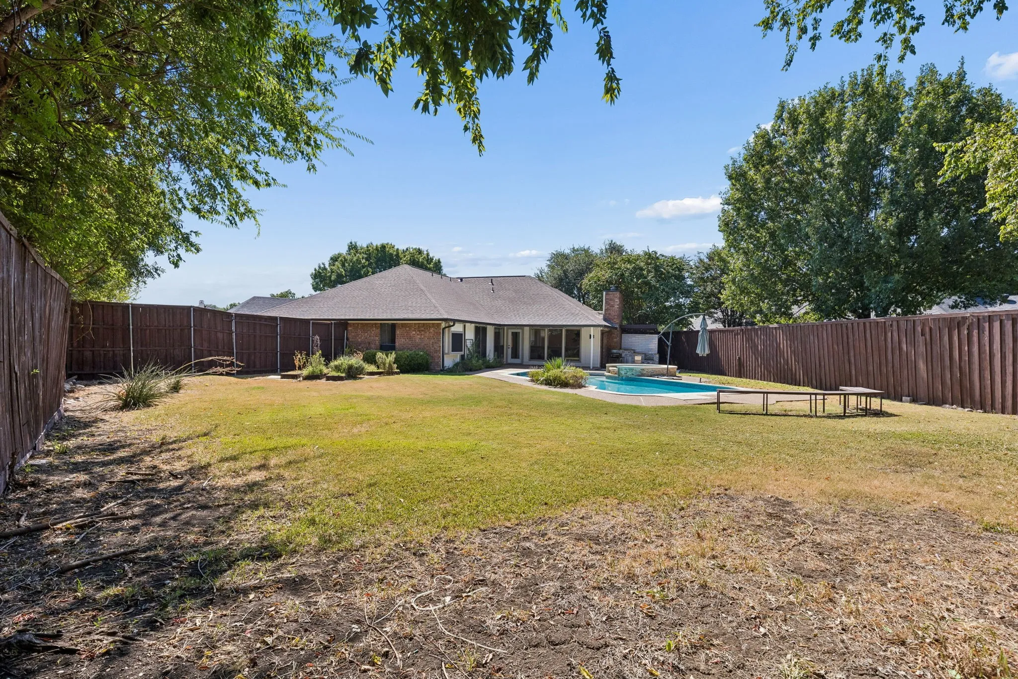 Single Family Residence For Sale in Collin County , 1015 Sandy Creek Drive, Allen, Texas 75002, 4 Bedroom, 3 Bathroom, 2 Garage spaces, 2,220 Sqft, built in 1987, mls#21367126, Real Estate Agent in Allen, Homes For Sale in Collin county, Homes For Sale in Allen, Realtor in Allen Texas, Real Estate Brokerage Independent Realty Texas, Luminita Cordes Realtor