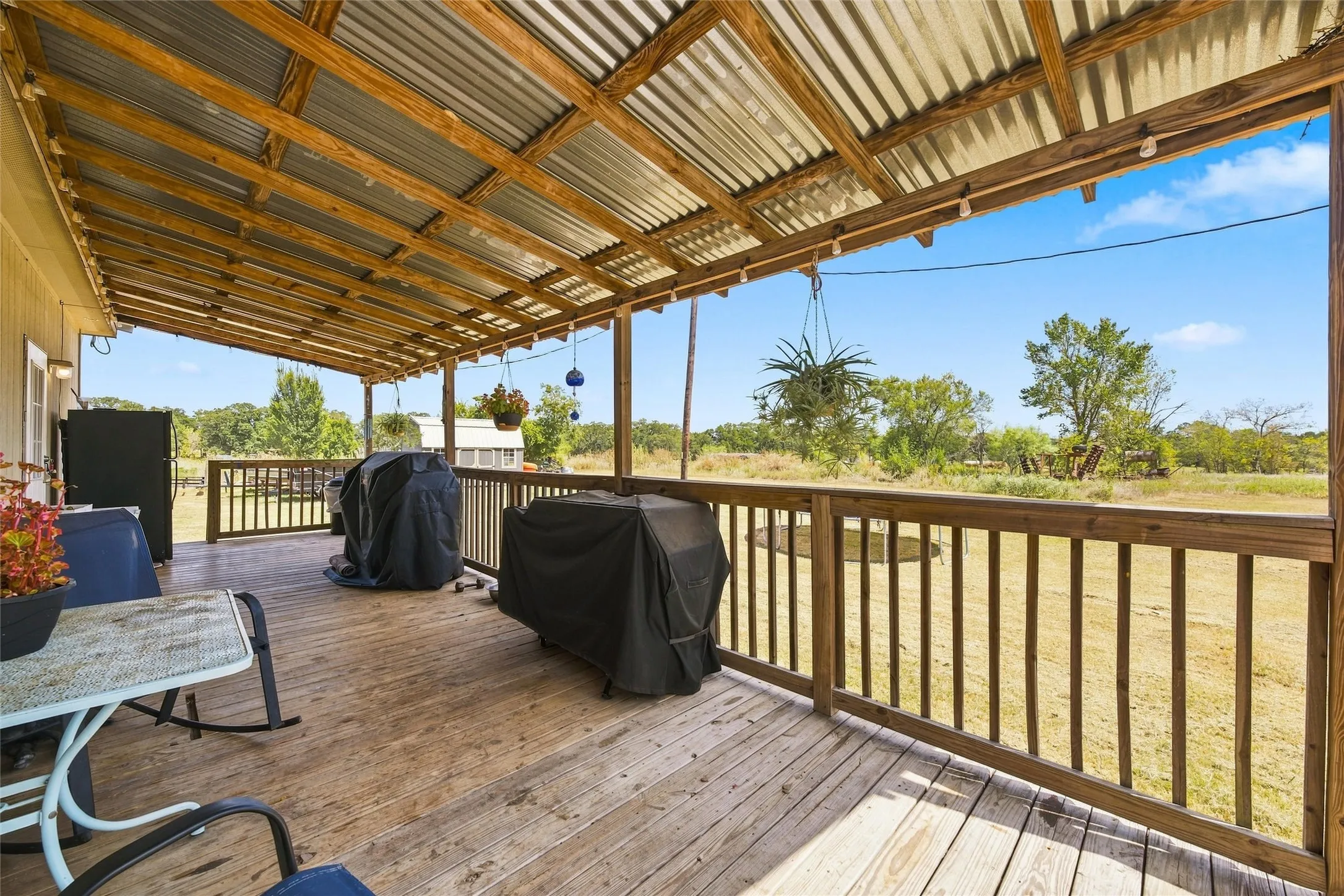 Mobile Home For Sale in Robertson County , 7270 FM 2954, Bremond, Texas 76629, 3 Bedroom, 2 Bathroom, Garage spaces, 1,788 Sqft, built in 2015, mls#21367321, Real Estate Agent in Bremond, Homes For Sale in Robertson county, Homes For Sale in Bremond, Realtor in Bremond Texas, Real Estate Brokerage Independent Realty Texas, Luminita Cordes Realtor