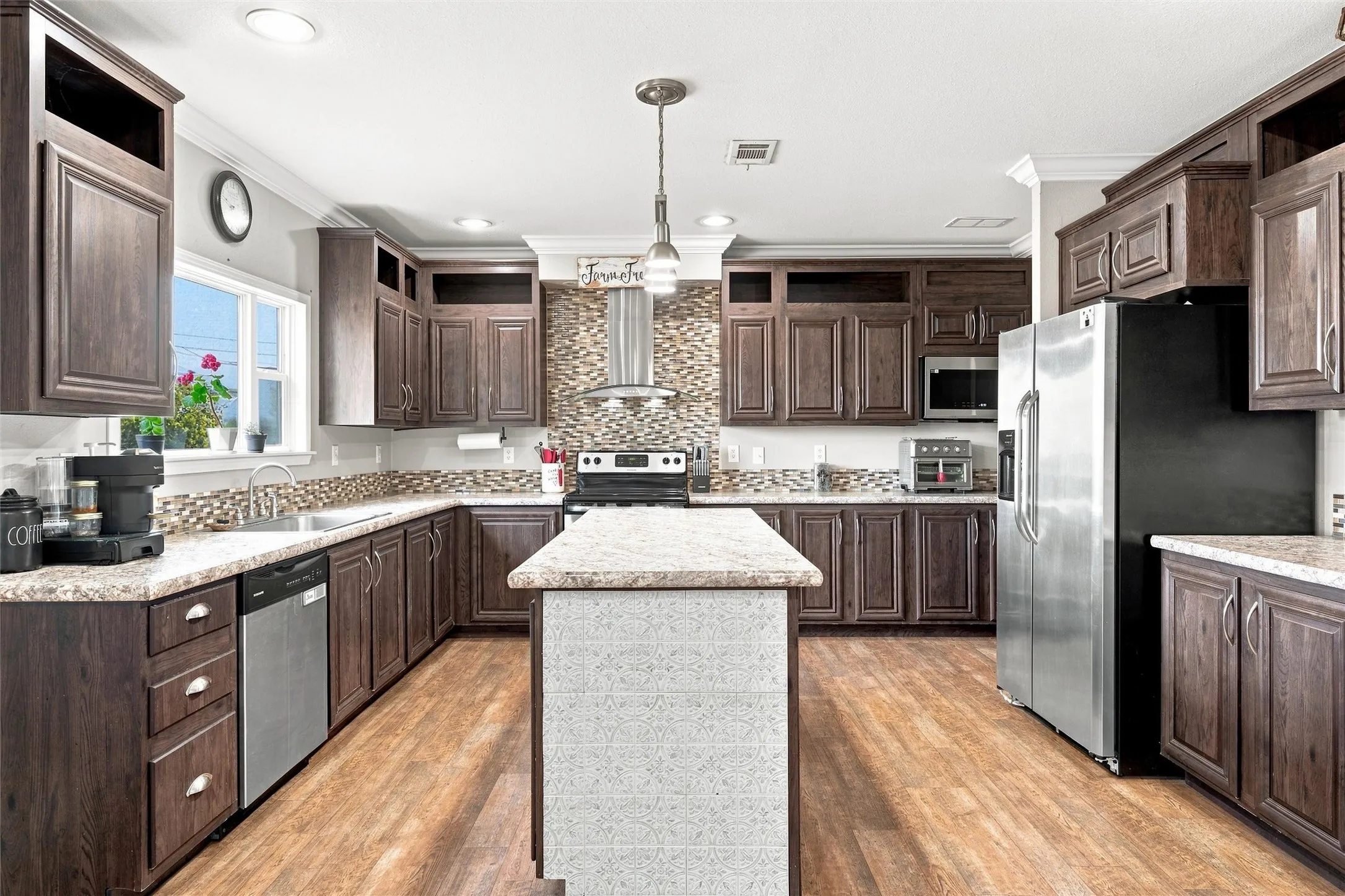 Mobile Home For Sale in Robertson County , 7270 FM 2954, Bremond, Texas 76629, 3 Bedroom, 2 Bathroom, Garage spaces, 1,788 Sqft, built in 2015, mls#21367321, Real Estate Agent in Bremond, Homes For Sale in Robertson county, Homes For Sale in Bremond, Realtor in Bremond Texas, Real Estate Brokerage Independent Realty Texas, Luminita Cordes Realtor