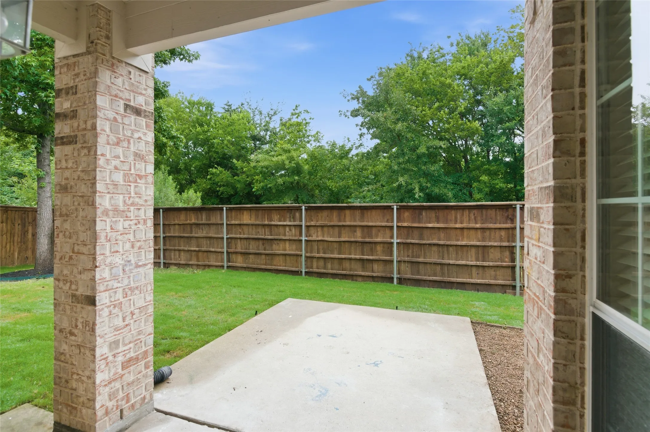 Single Family Residence For Rent in Denton County , 1411 Golf Club Drive, Lantana, Texas 76226, 4 Bedroom, 4 Bathroom, 2 Garage spaces, 2,611 Sqft, built in 2005, mls#21366926, Real Estate Agent in Lantana, Homes For Rent in Denton county, Homes For Rent in Lantana, Realtor in Lantana Texas, Real Estate Brokerage Independent Realty Texas, Luminita Cordes Realtor