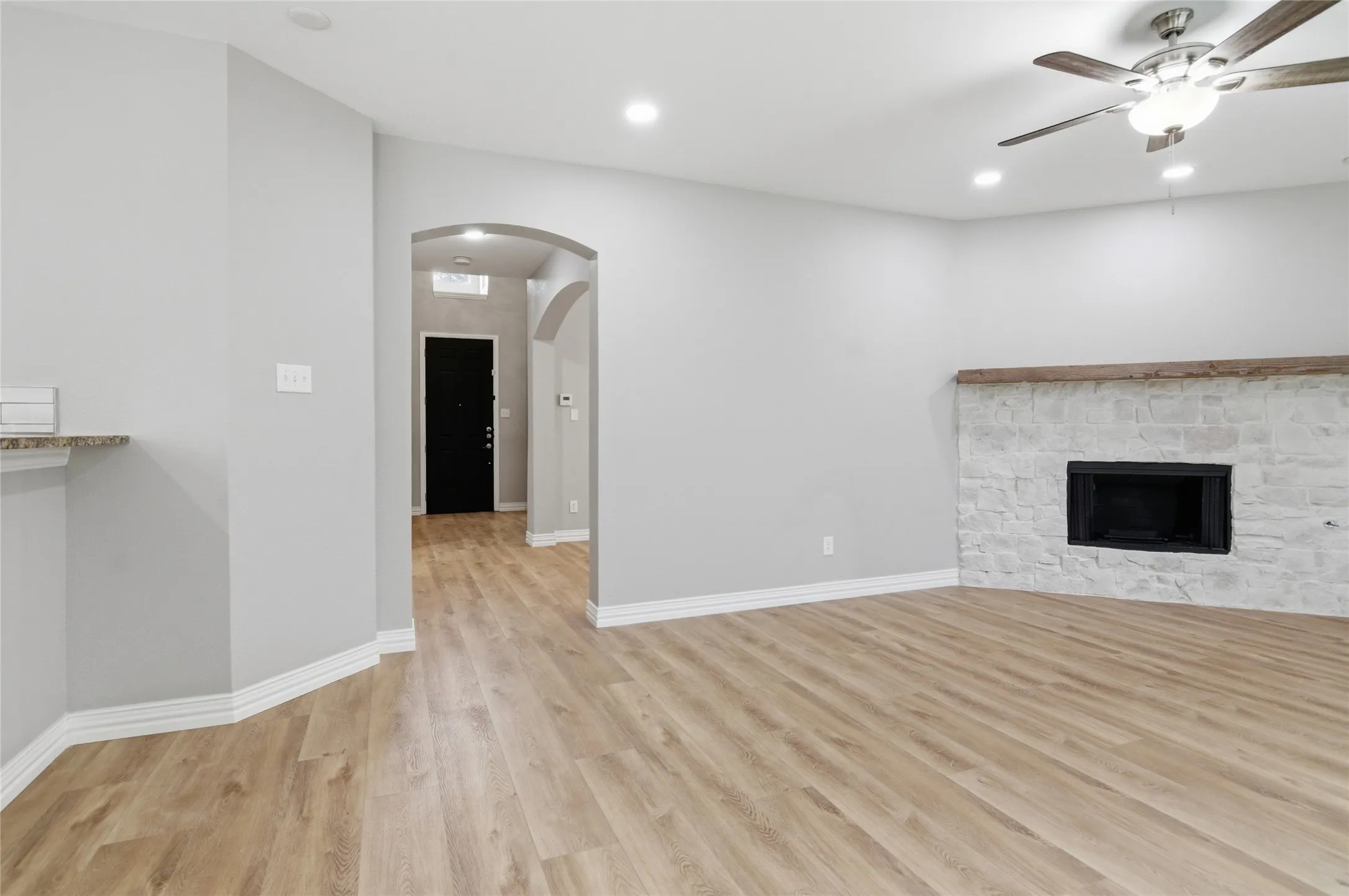Single Family Residence For Rent in Denton County , 1411 Golf Club Drive, Lantana, Texas 76226, 4 Bedroom, 4 Bathroom, 2 Garage spaces, 2,611 Sqft, built in 2005, mls#21366926, Real Estate Agent in Lantana, Homes For Rent in Denton county, Homes For Rent in Lantana, Realtor in Lantana Texas, Real Estate Brokerage Independent Realty Texas, Luminita Cordes Realtor