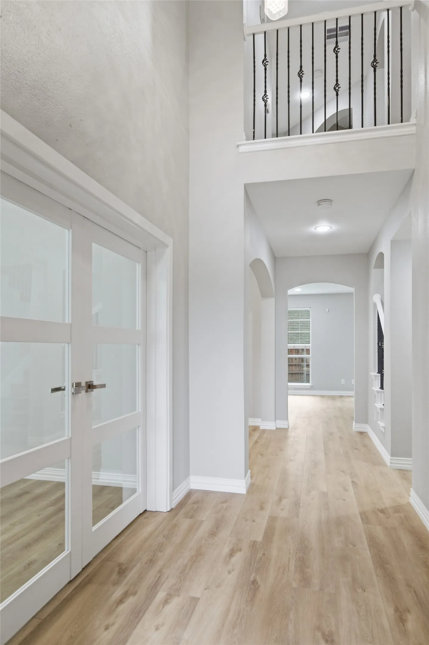 Single Family Residence For Rent in Denton County , 1411 Golf Club Drive, Lantana, Texas 76226, 4 Bedroom, 4 Bathroom, 2 Garage spaces, 2,611 Sqft, built in 2005, mls#21366926, Real Estate Agent in Lantana, Homes For Rent in Denton county, Homes For Rent in Lantana, Realtor in Lantana Texas, Real Estate Brokerage Independent Realty Texas, Luminita Cordes Realtor