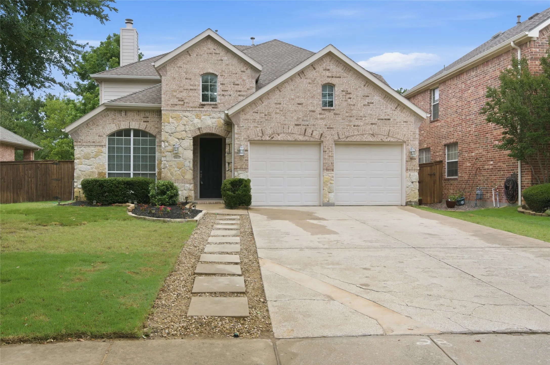 Single Family Residence For Rent in Denton County , 1411 Golf Club Drive, Lantana, Texas 76226, 4 Bedroom, 4 Bathroom, 2 Garage spaces, 2,611 Sqft, built in 2005, mls#21366926, Real Estate Agent in Lantana, Homes For Rent in Denton county, Homes For Rent in Lantana, Realtor in Lantana Texas, Real Estate Brokerage Independent Realty Texas, Luminita Cordes Realtor