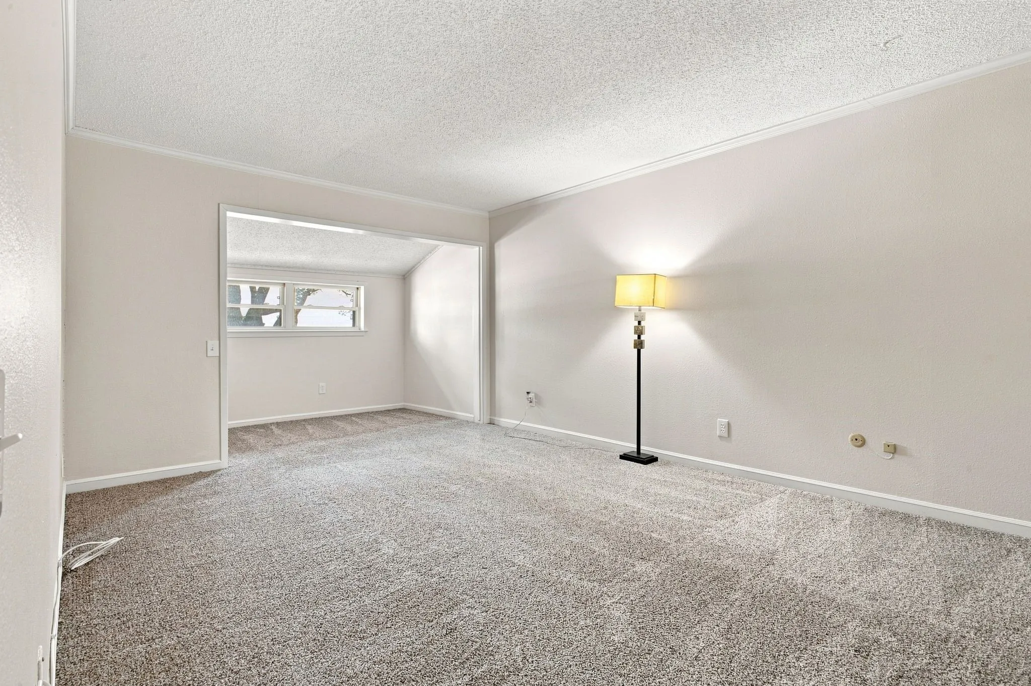 Townhouse For Sale in Dallas County , 1816 Mojave Place, Irving, Texas 75061, 3 Bedroom, 3 Bathroom, 2 Garage spaces, 1,803 Sqft, built in 1966, mls#21367325, Real Estate Agent in Irving, Homes For Sale in Dallas county, Homes For Sale in Irving, Realtor in Irving Texas, Real Estate Brokerage Independent Realty Texas, Luminita Cordes Realtor