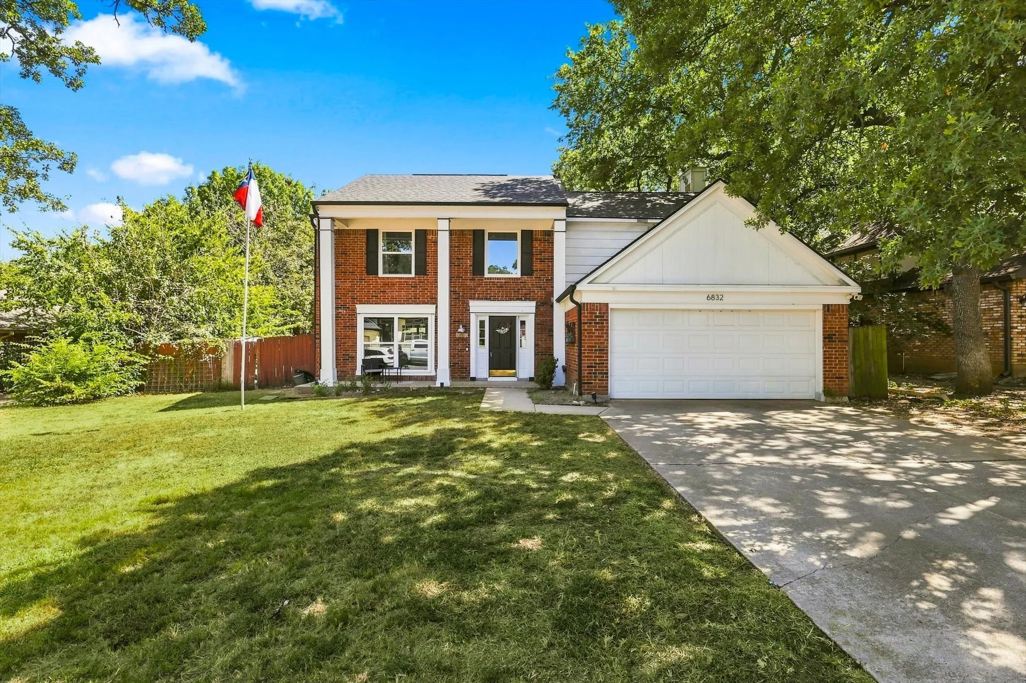 Welcome to 6832 Parkwood Drive