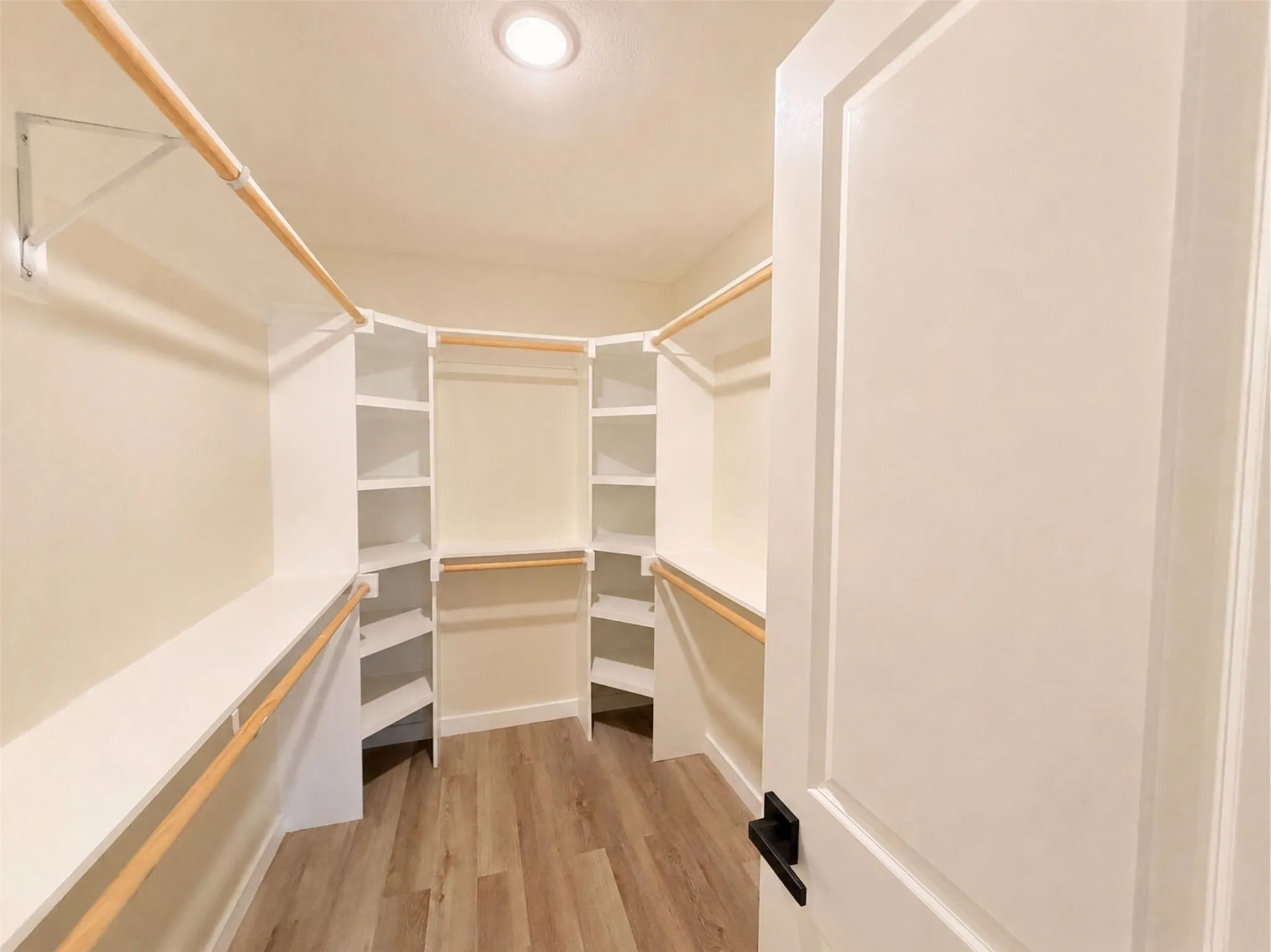 Single Family Residence For Sale in Hopkins County , 204 Briarwood Street, Sulphur Springs, Texas 75482, 4 Bedroom, 2 Bathroom, 2 Garage spaces, 2,439 Sqft, built in 1987, mls#21362456, Real Estate Agent in Sulphur Springs, Homes For Sale in Hopkins county, Homes For Sale in Sulphur Springs, Realtor in Sulphur Springs Texas, Real Estate Brokerage Independent Realty Texas, Luminita Cordes Realtor
