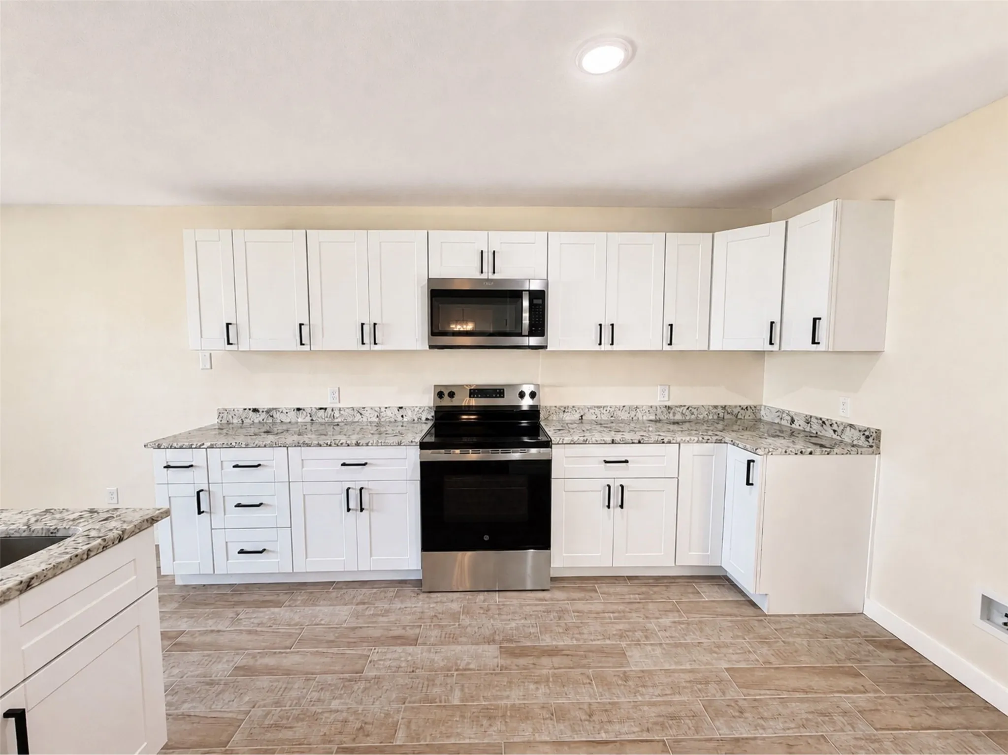 Single Family Residence For Sale in Hopkins County , 204 Briarwood Street, Sulphur Springs, Texas 75482, 4 Bedroom, 2 Bathroom, 2 Garage spaces, 2,439 Sqft, built in 1987, mls#21362456, Real Estate Agent in Sulphur Springs, Homes For Sale in Hopkins county, Homes For Sale in Sulphur Springs, Realtor in Sulphur Springs Texas, Real Estate Brokerage Independent Realty Texas, Luminita Cordes Realtor