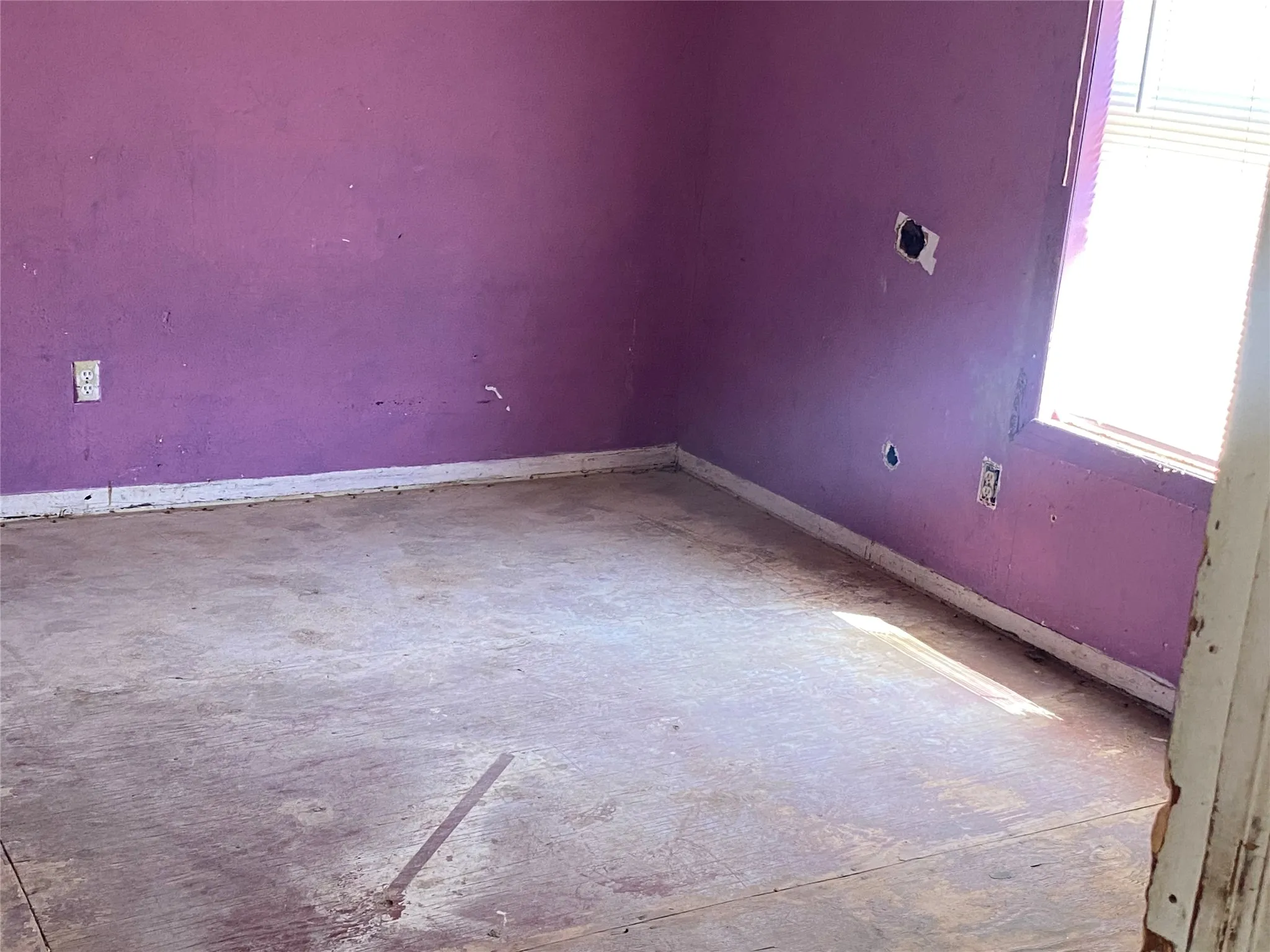 Single Family Residence For Sale in Coleman County , 1415 Mountain Street, Coleman, Texas 76834, 3 Bedroom, 2 Bathroom, Garage spaces, 1,260 Sqft, built in 1960, mls#21366039, Real Estate Agent in Coleman, Homes For Sale in Coleman county, Homes For Sale in Coleman, Realtor in Coleman Texas, Real Estate Brokerage Independent Realty Texas, Luminita Cordes Realtor